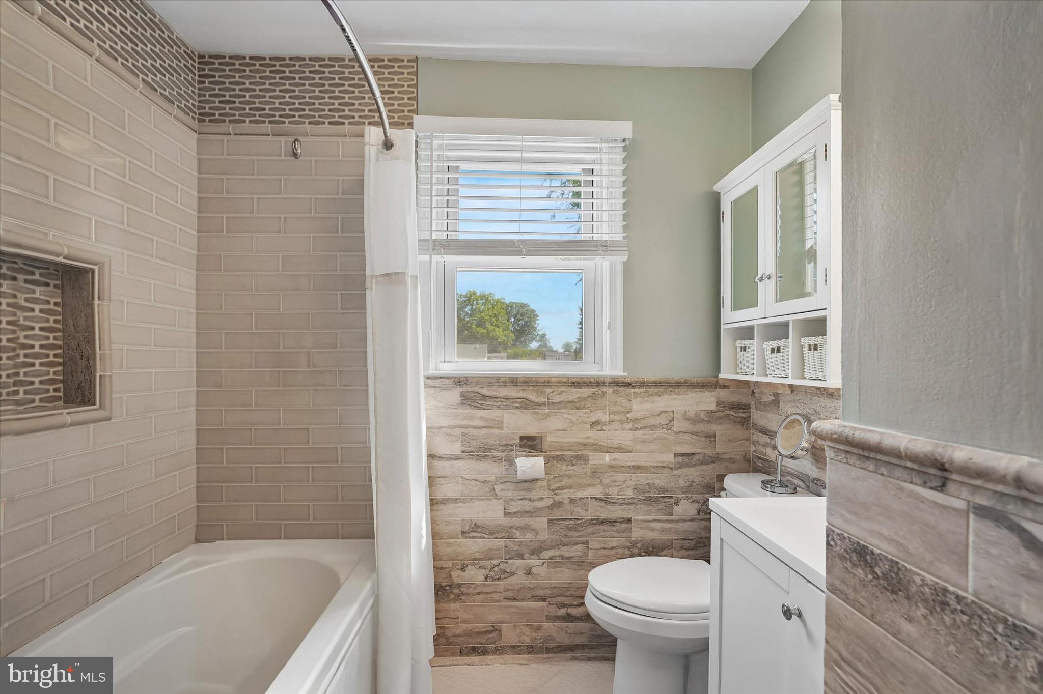 LYNNWOOD - Residential