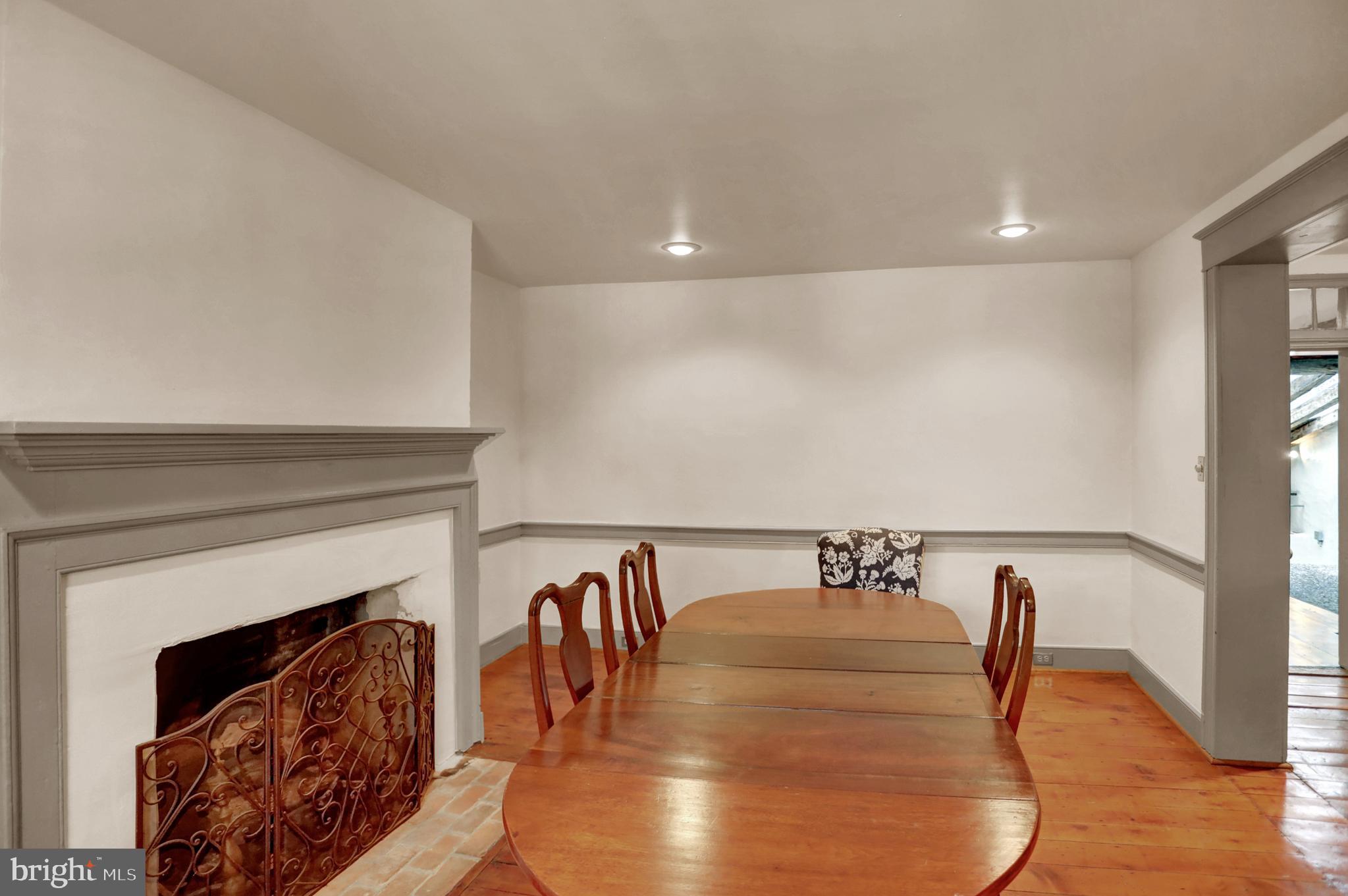 UNIONTOWN - Residential Lease