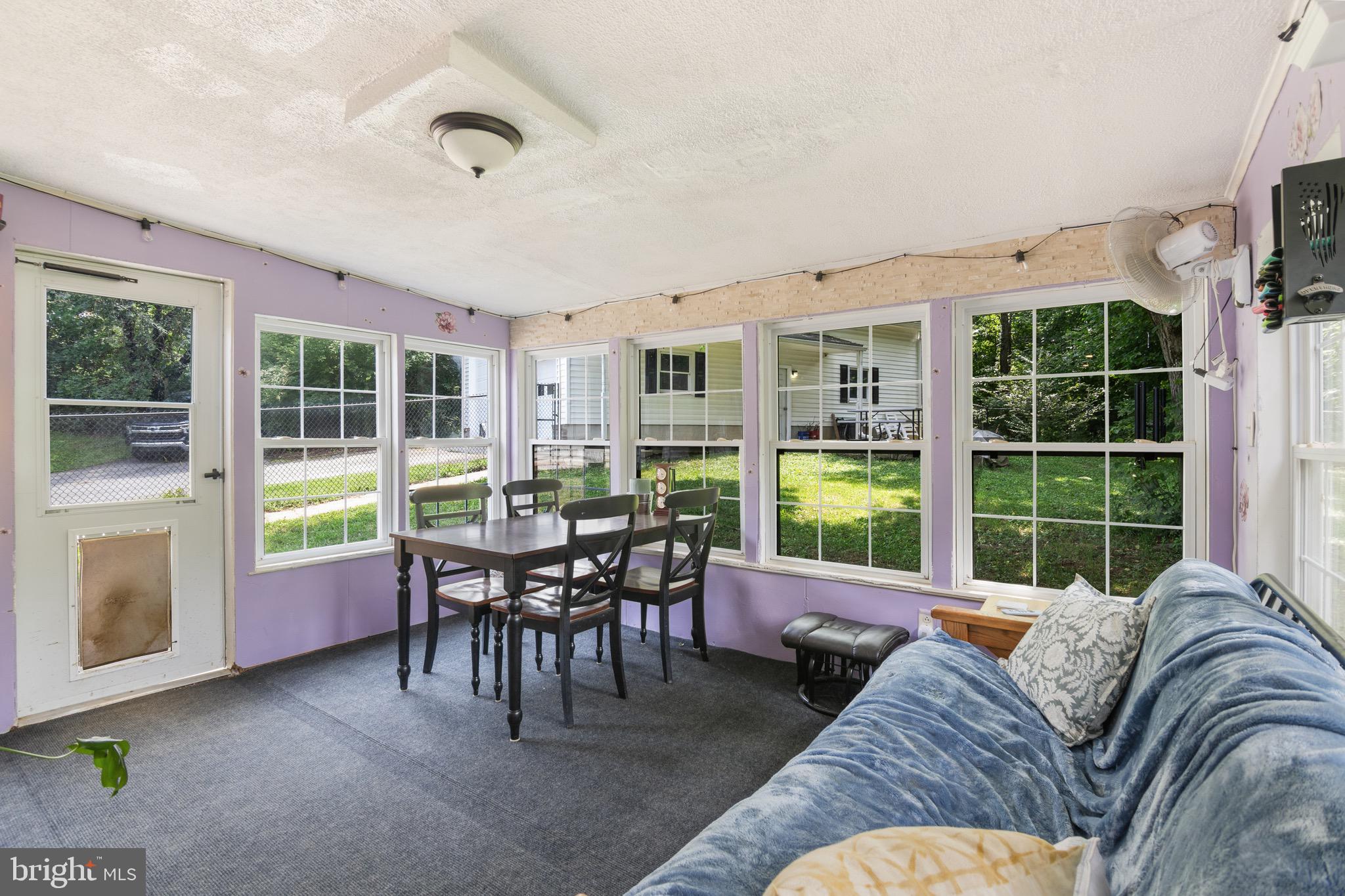 COUNTRY SIDE MANOR - Residential