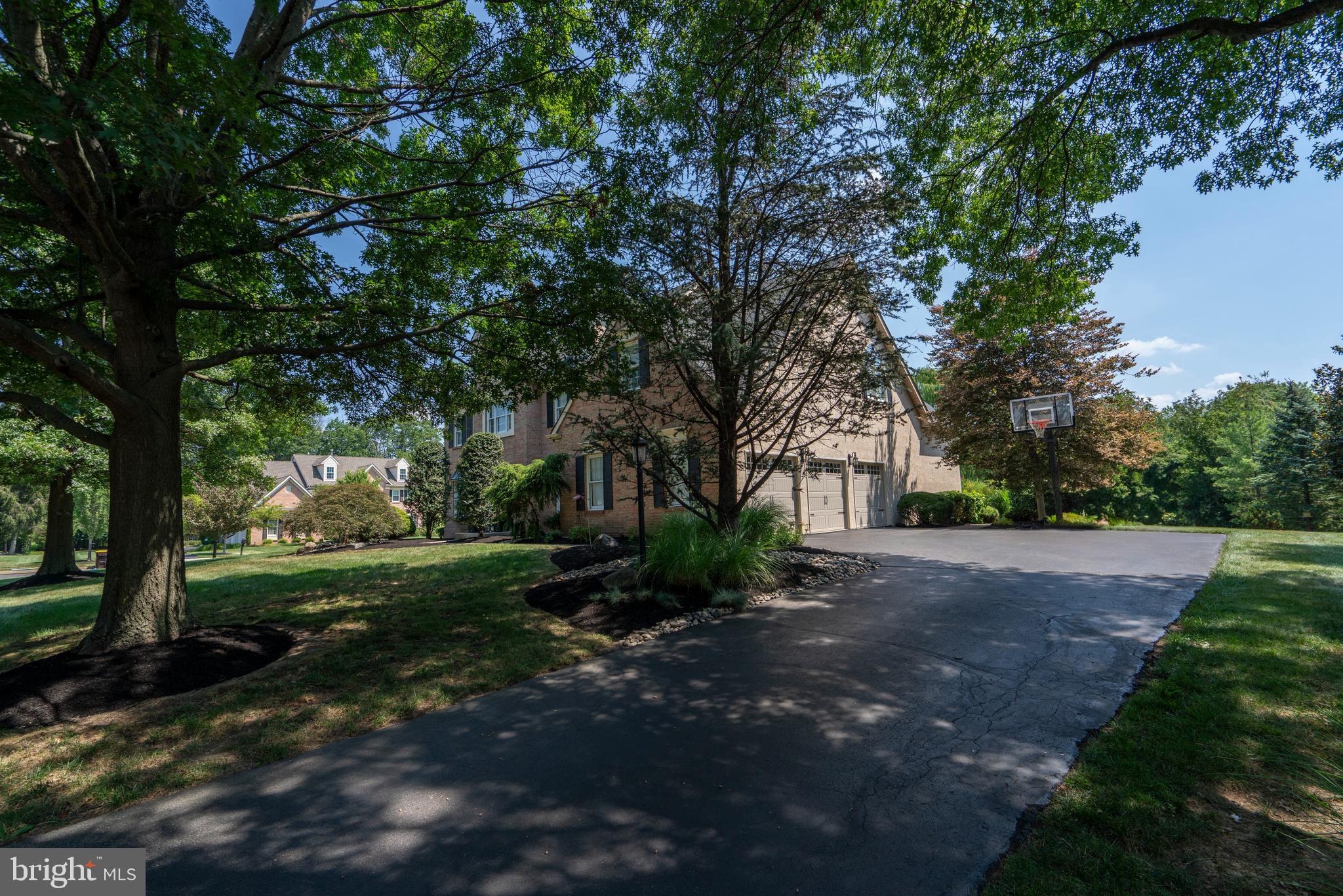 ESTATES OF MNTGMRY - Residential