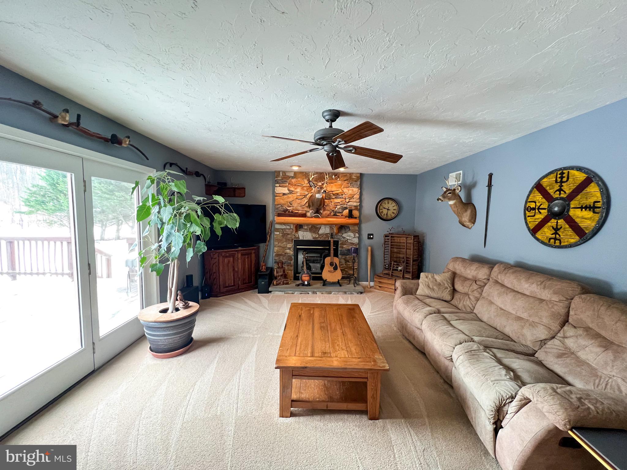 MAYERS SUMMIT - Residential