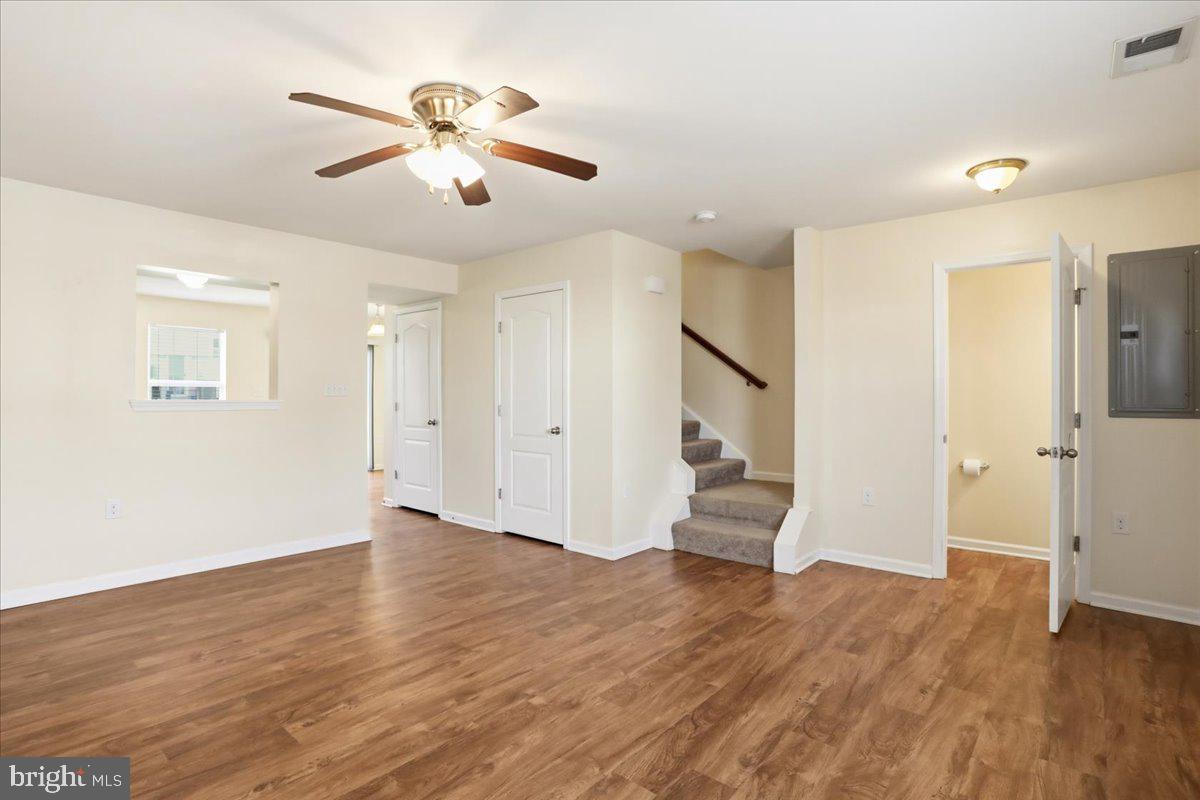 MANOR PARK - Residential