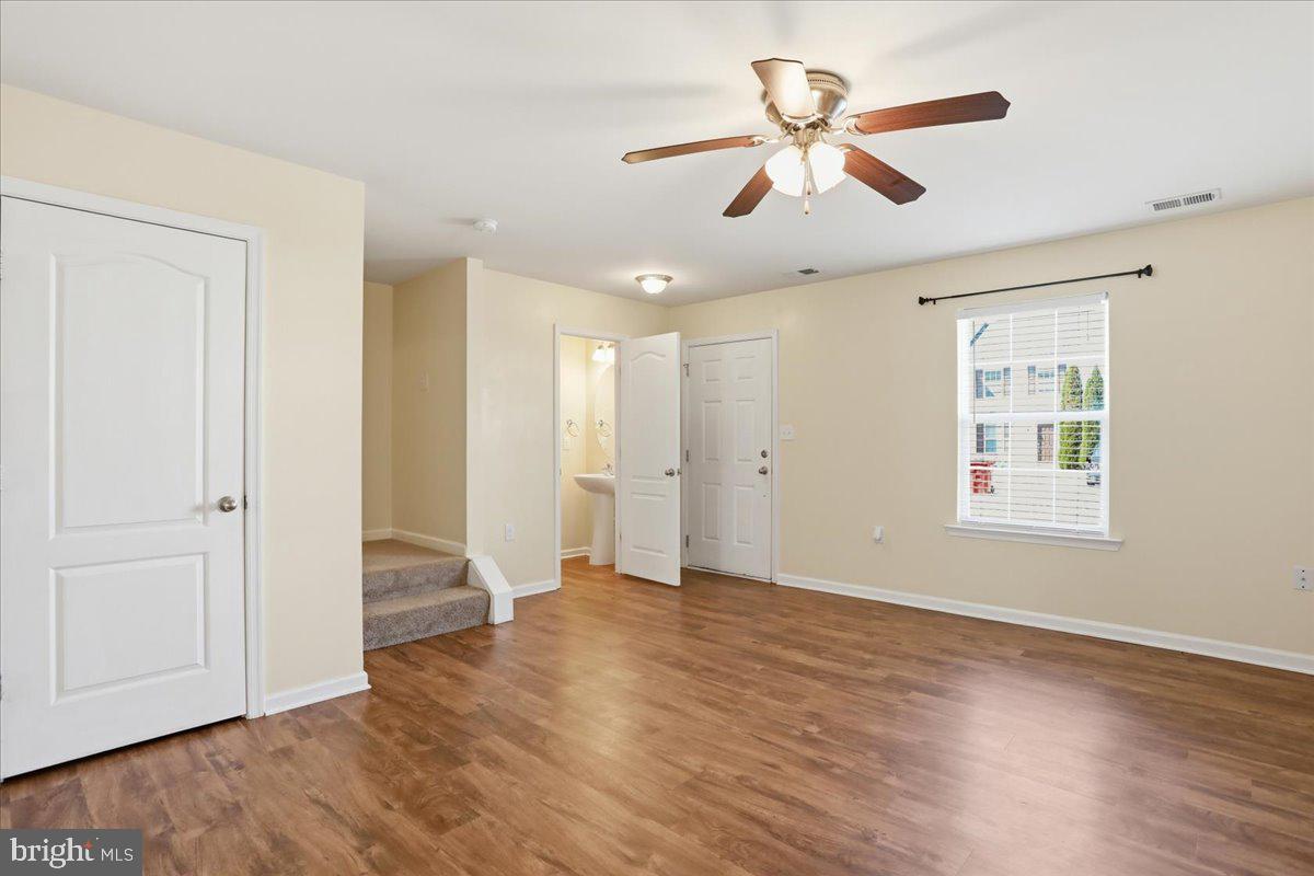 MANOR PARK - Residential