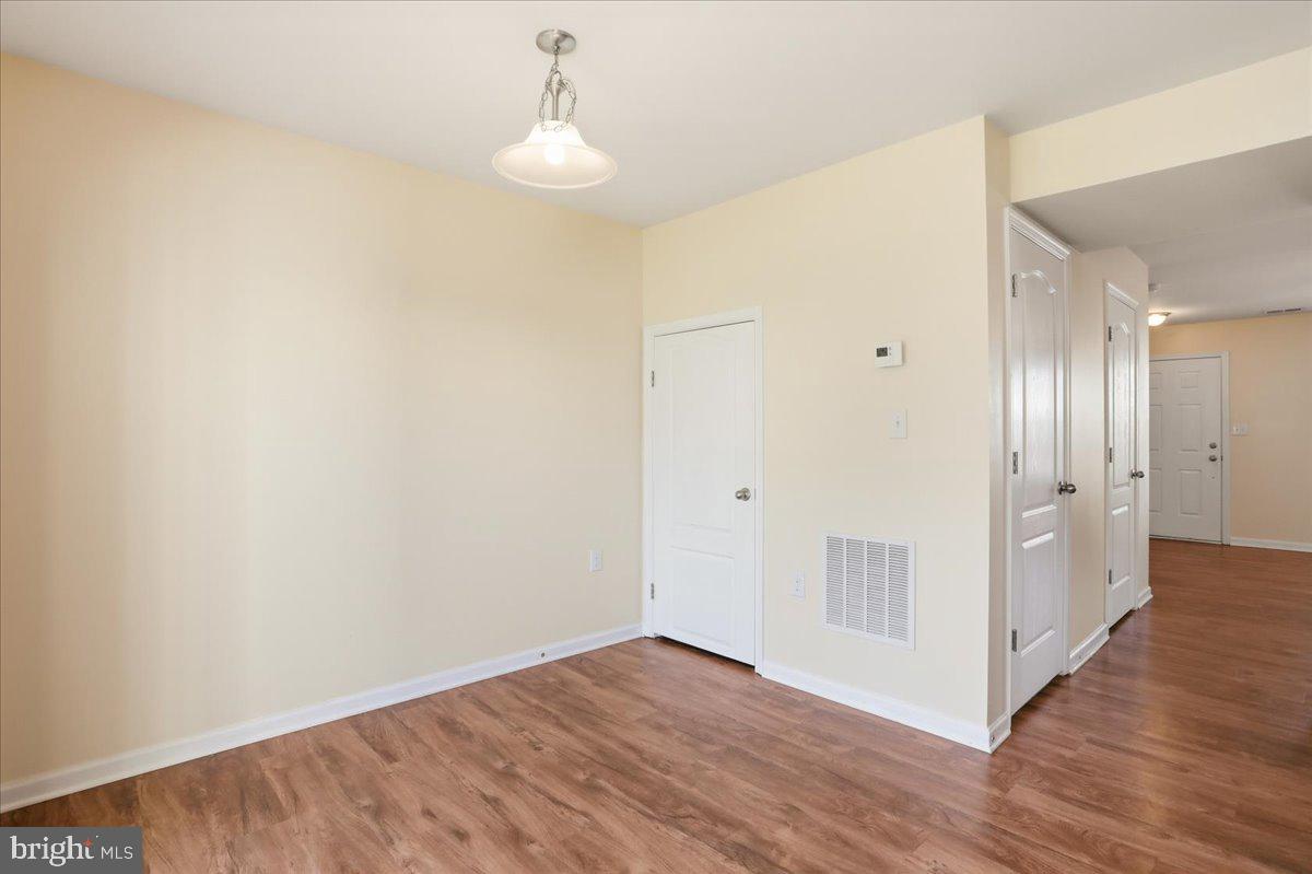 MANOR PARK - Residential