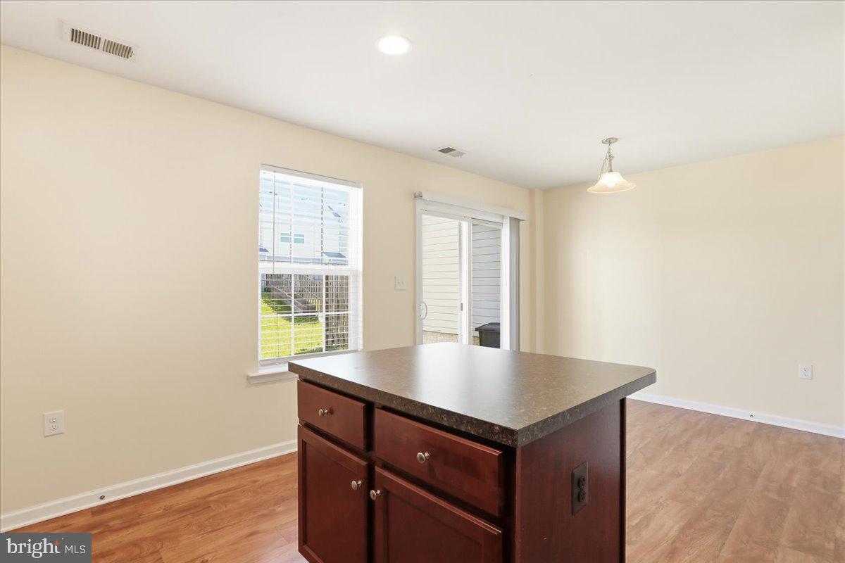 MANOR PARK - Residential