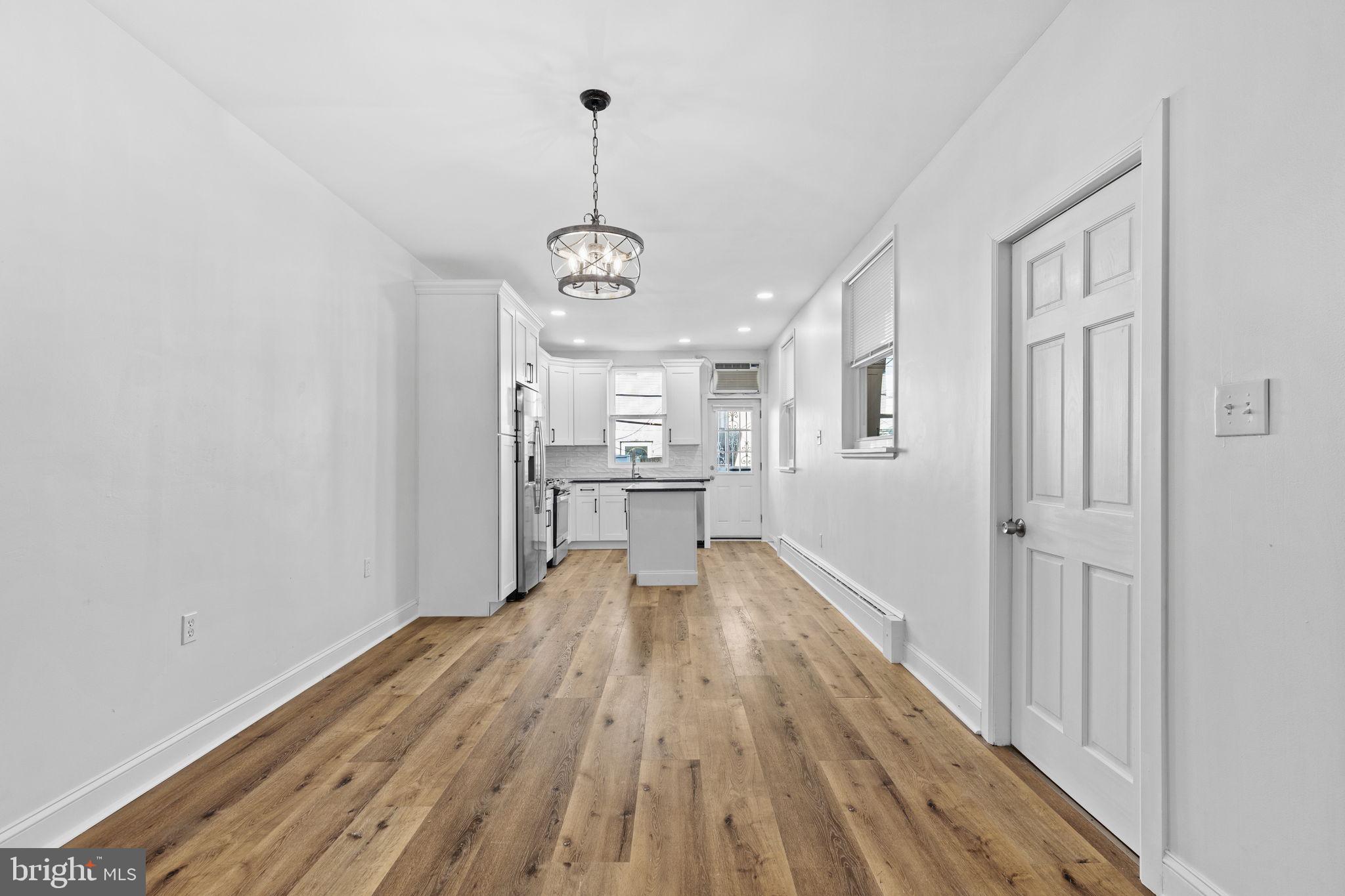 GIRARD ESTATES - Residential