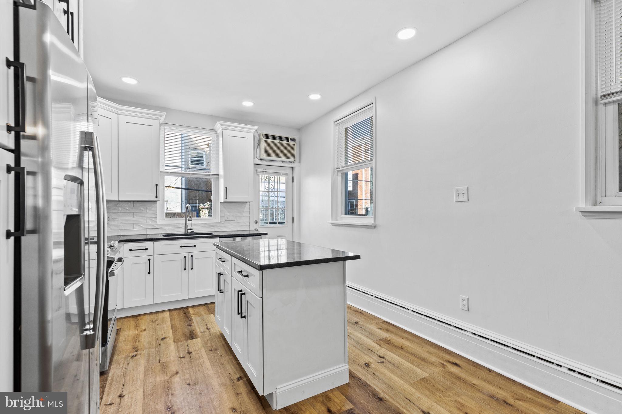GIRARD ESTATES - Residential