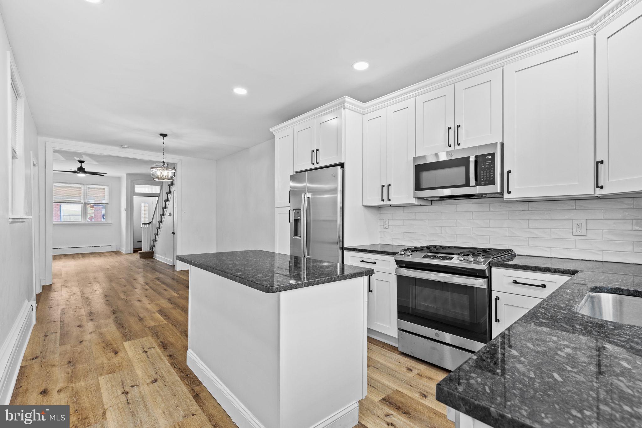 GIRARD ESTATES - Residential