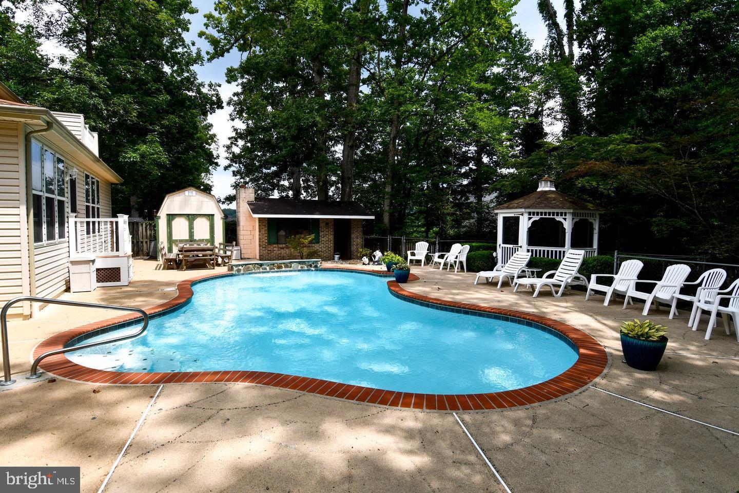 GRAHAM PARK SHORES - Residential