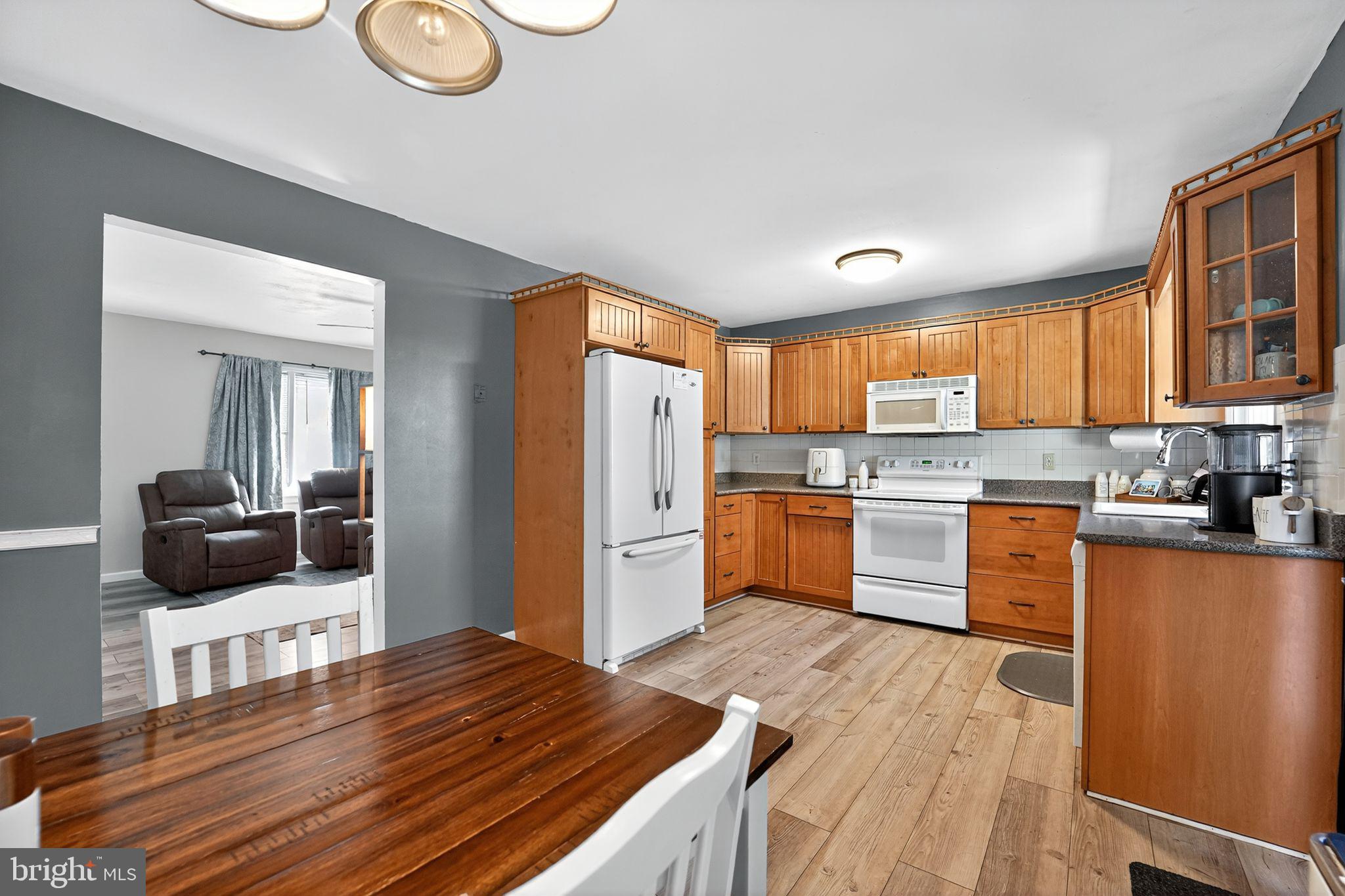 WHISPERING VALLEY - Residential