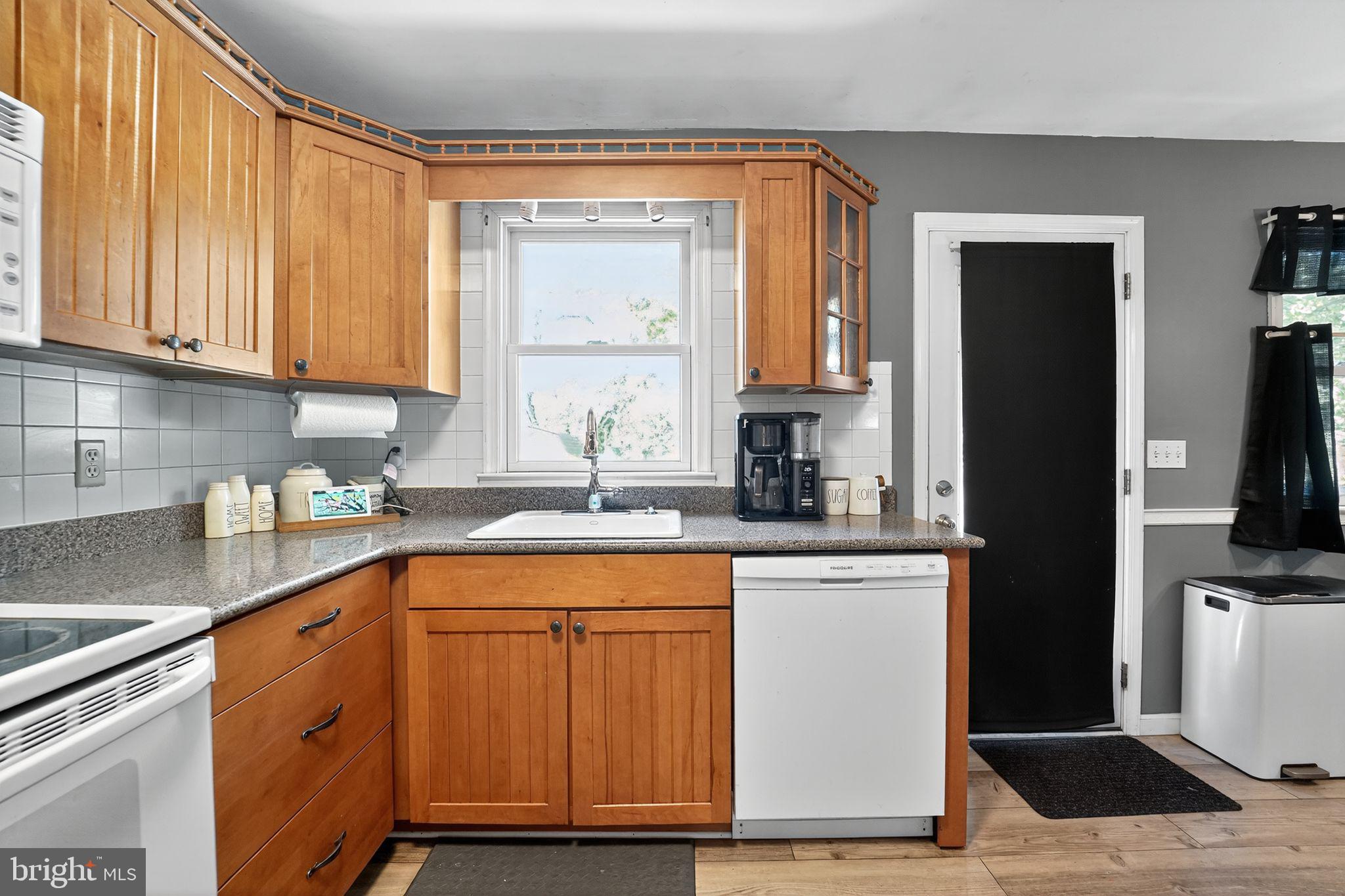 WHISPERING VALLEY - Residential