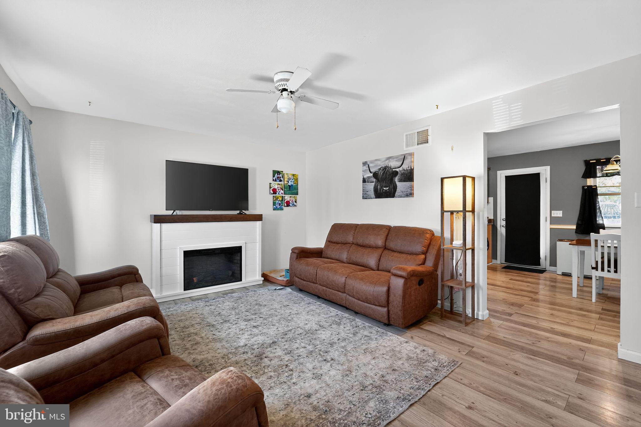 WHISPERING VALLEY - Residential