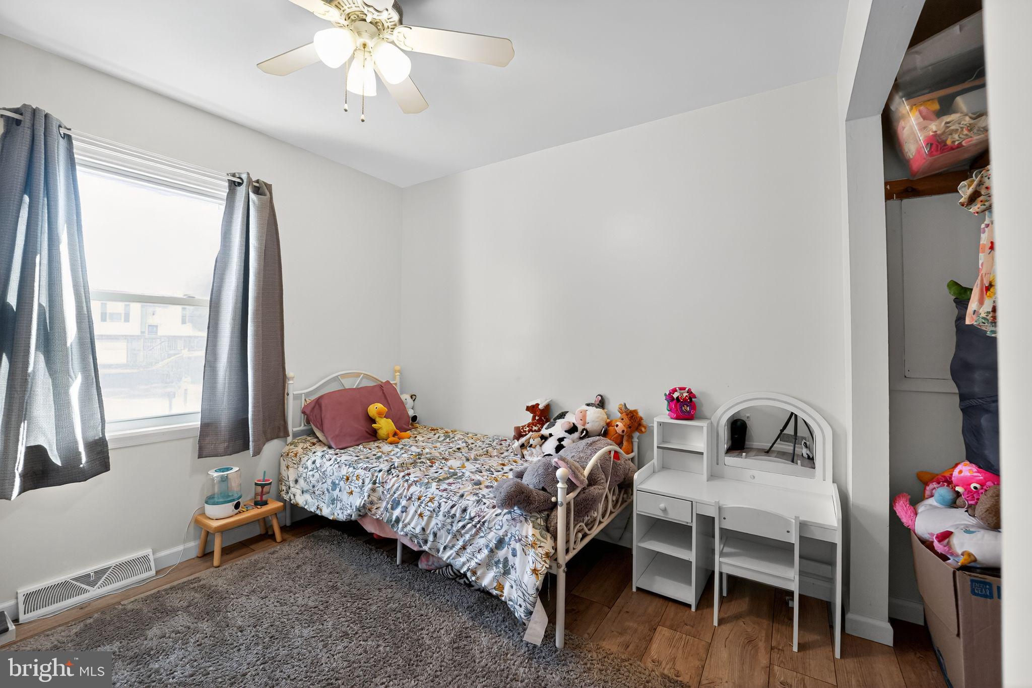 WHISPERING VALLEY - Residential