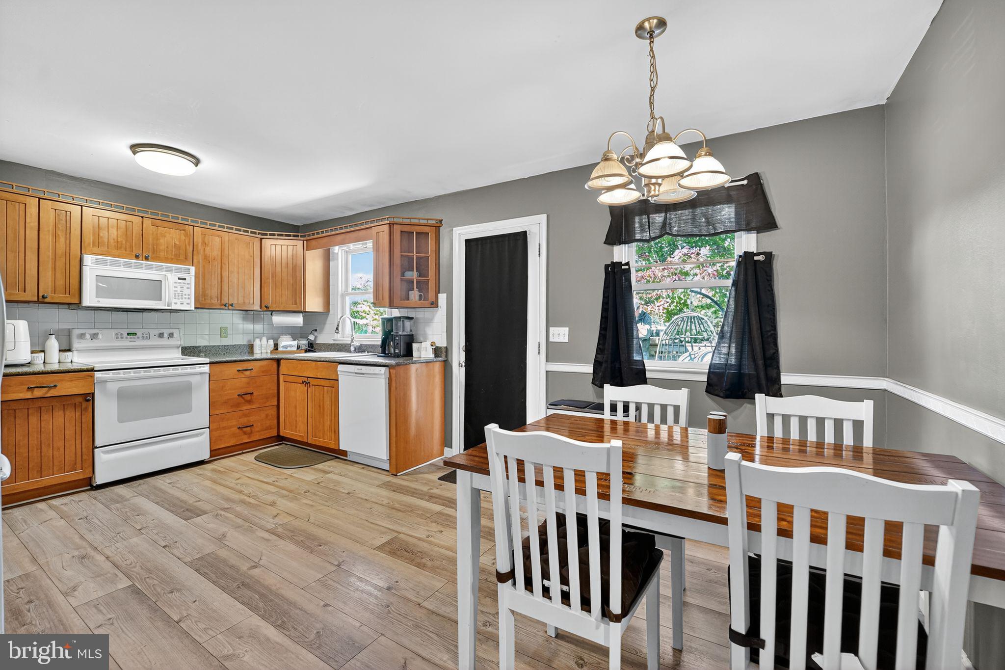WHISPERING VALLEY - Residential