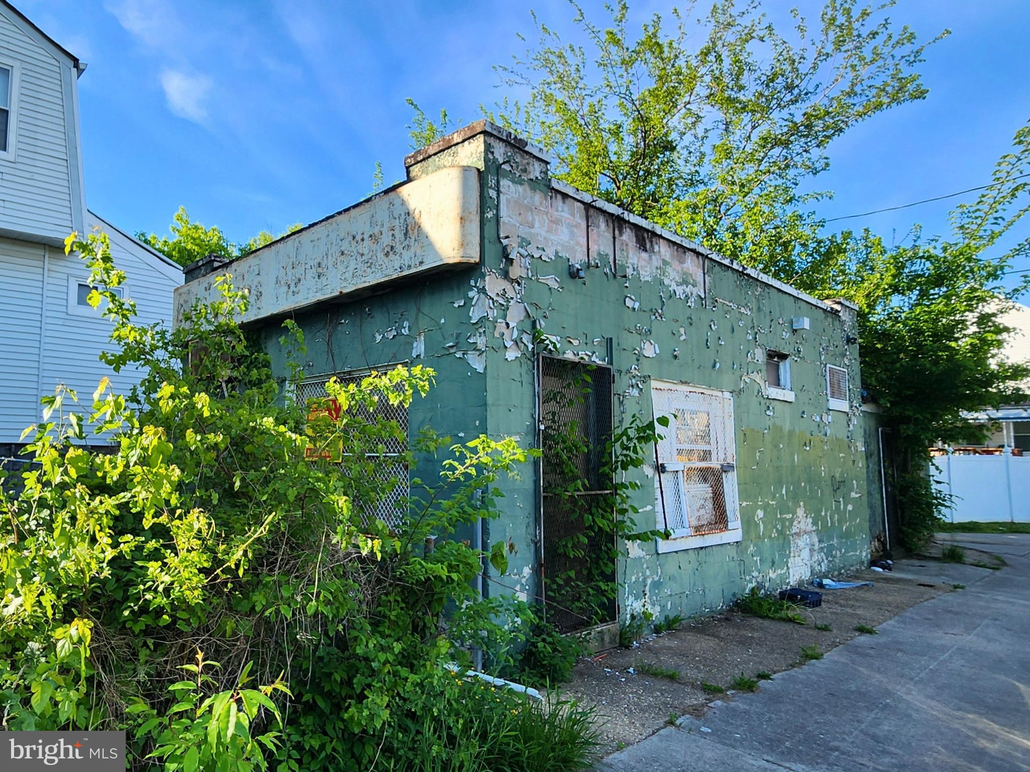 ONLINE AUCTION: This auction takes place on the Ashland Auction Group website bidding platform. Bidding begins 6/15/2026 @ 10:00 AM. Bidding ends 6/17/2026 @ 12:10 PM. The list price is the suggested opening bid. Deposit: $5,000.

This one-store commercial opportunity is located in the Arlington neighborhood of Baltimore city. Residents can enjoy the nearby attractions and facilities such as the Rogers Ave Metro Station, Sinai Hospital, and Pimlico Race Track. The property is vacant. The area provides easy access to a major traffic artery, W Belvedere Ave, offering convenient routes to downtown Baltimore and other parts of the metropolitan area.

Demolition for the $400 million redevelopment of Pimlico Race Course began in 2025, marking the start of a major transformation for one of Baltimore’s most historic sports venues. The project, part of the “Pimlico Plus Plan,” will reimagine Pimlico as a year‑round racing and event destination, preserving its legendary heritage while adding modern facilities.