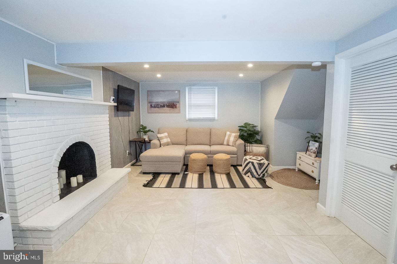 MANSION HEIGHTS - Residential