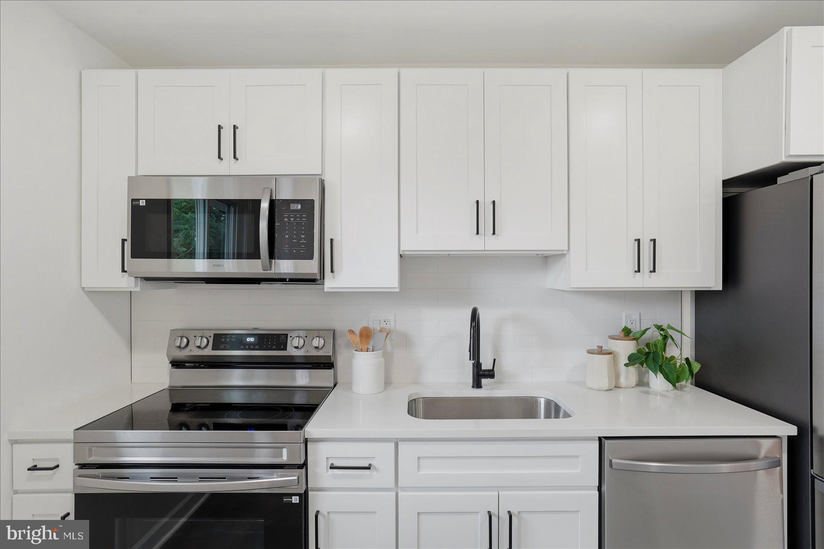 WOODLAWN ESTATES - Residential