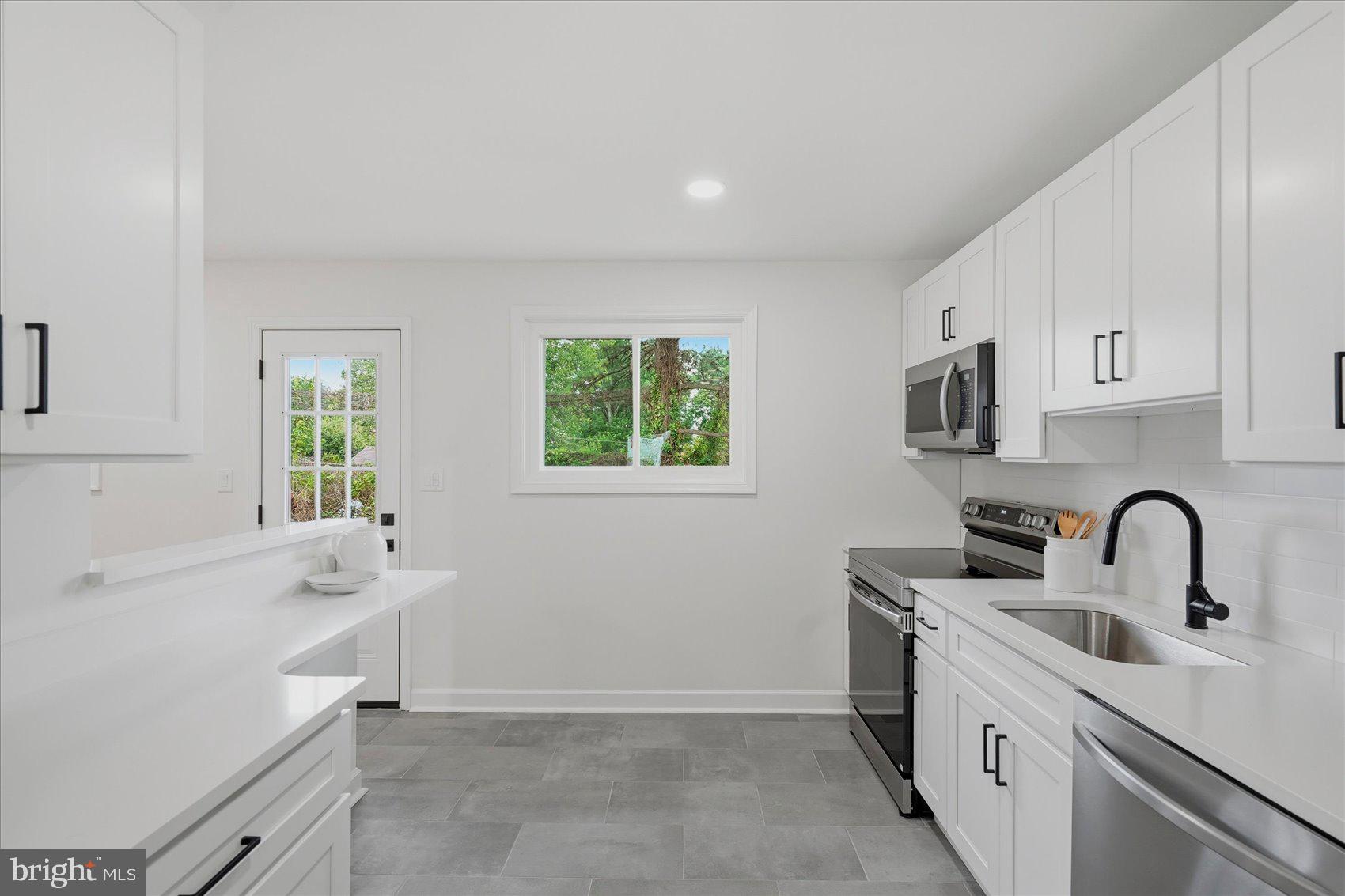 WOODLAWN ESTATES - Residential