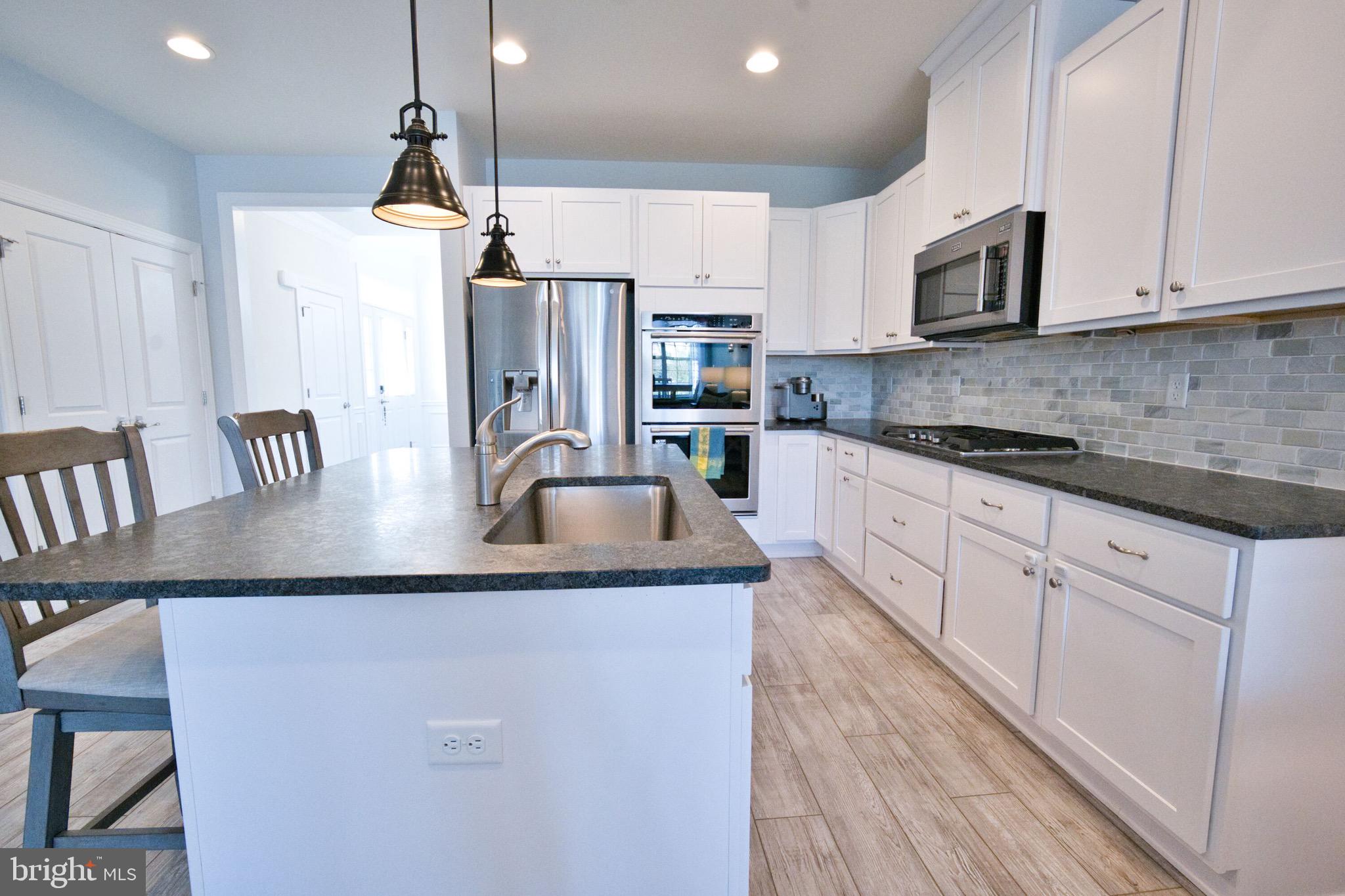 BAY BRIDGE COVE - Residential