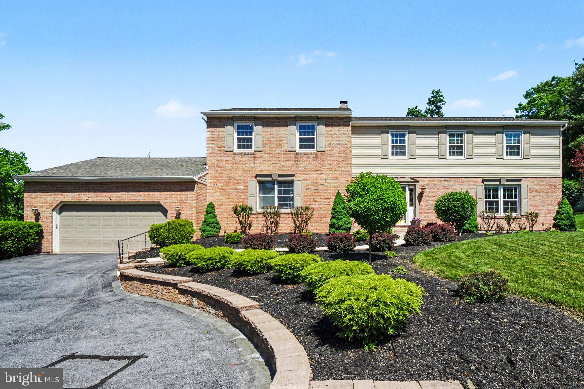 FOREST HILLS - Residential