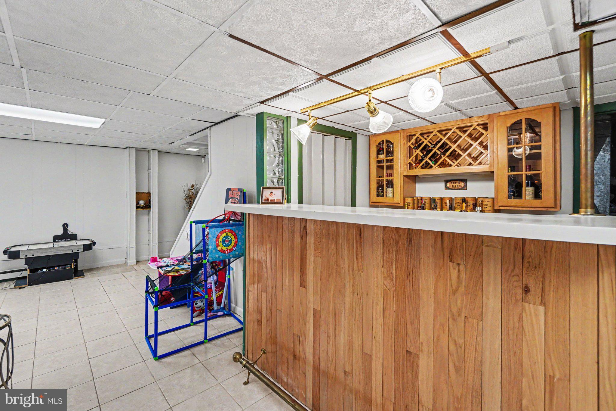 FOREST HILLS - Residential