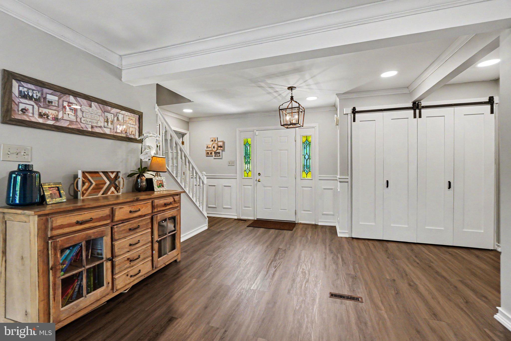 FOREST HILLS - Residential