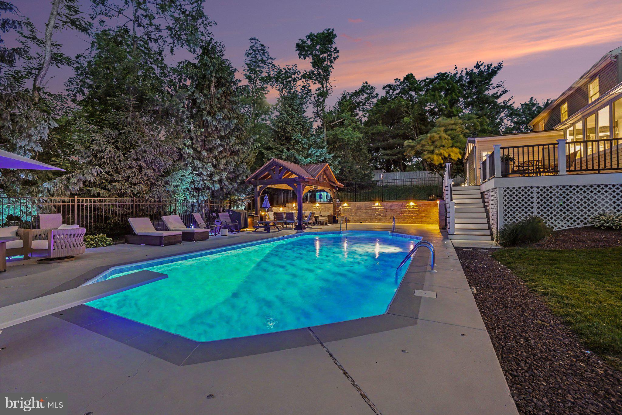 FOREST HILLS - Residential