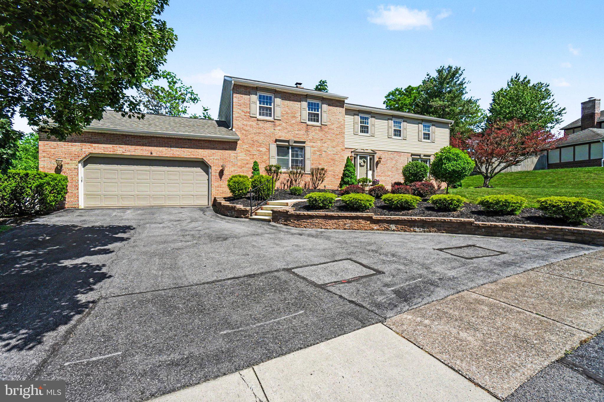 FOREST HILLS - Residential