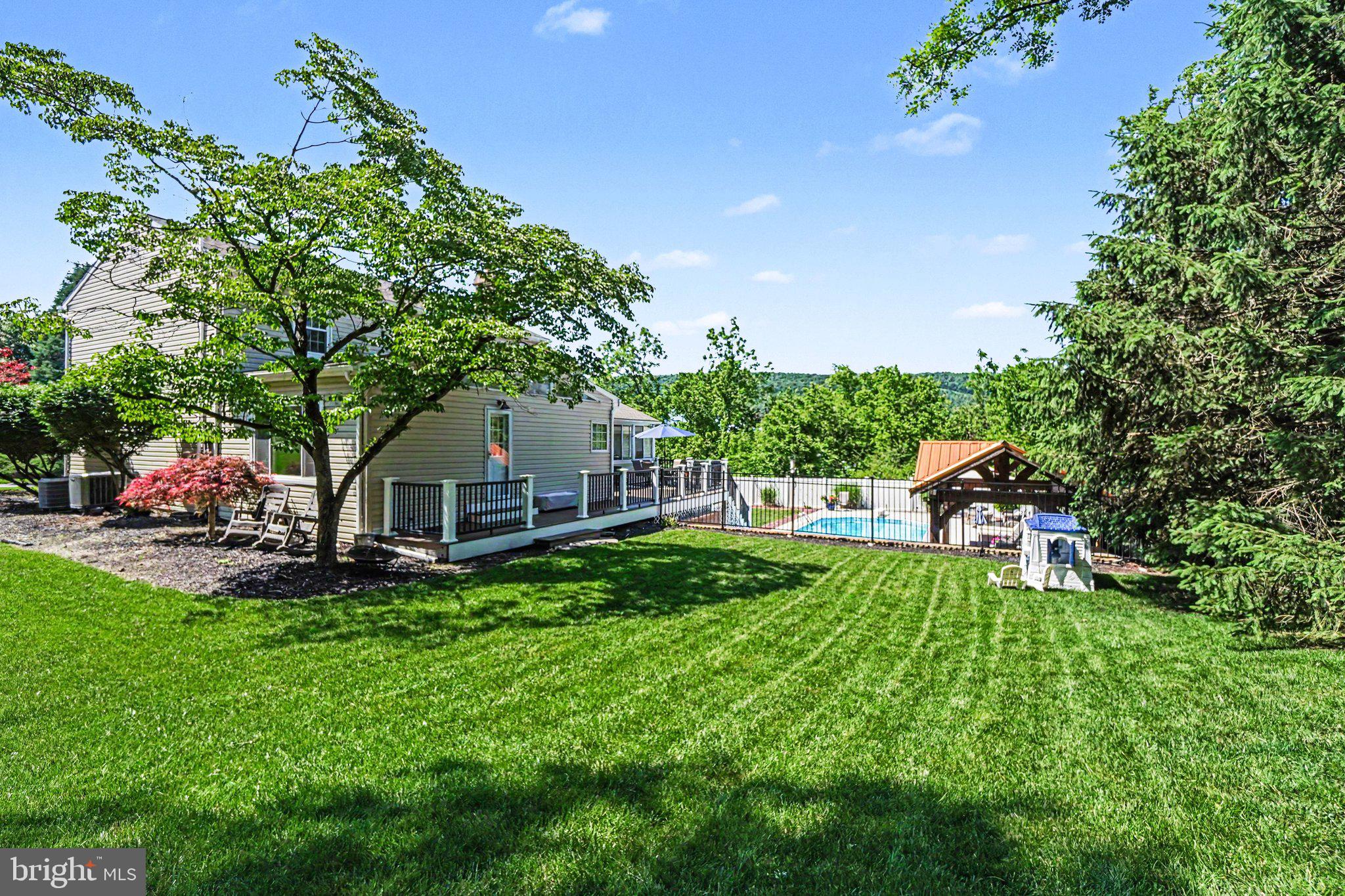 FOREST HILLS - Residential