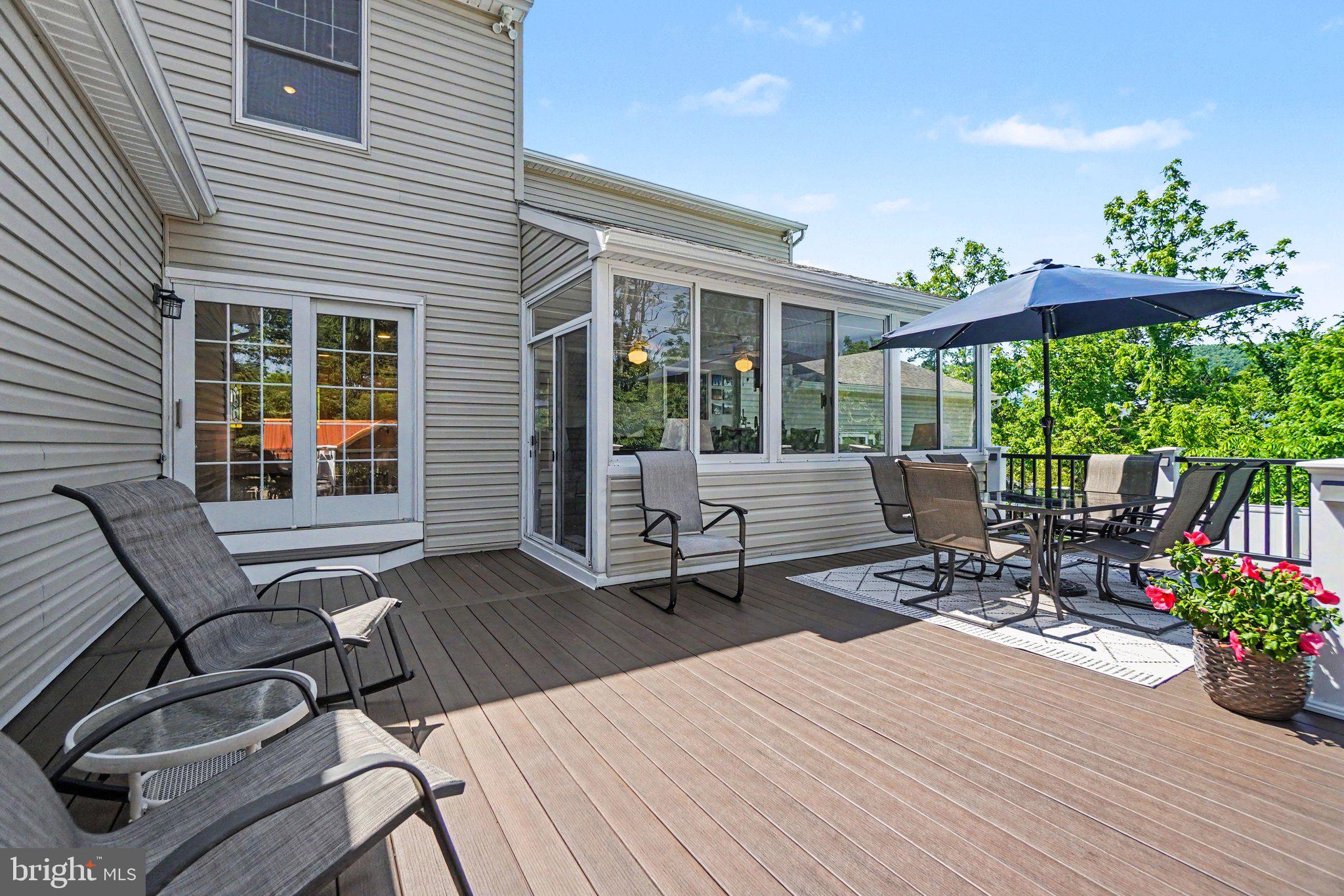 FOREST HILLS - Residential