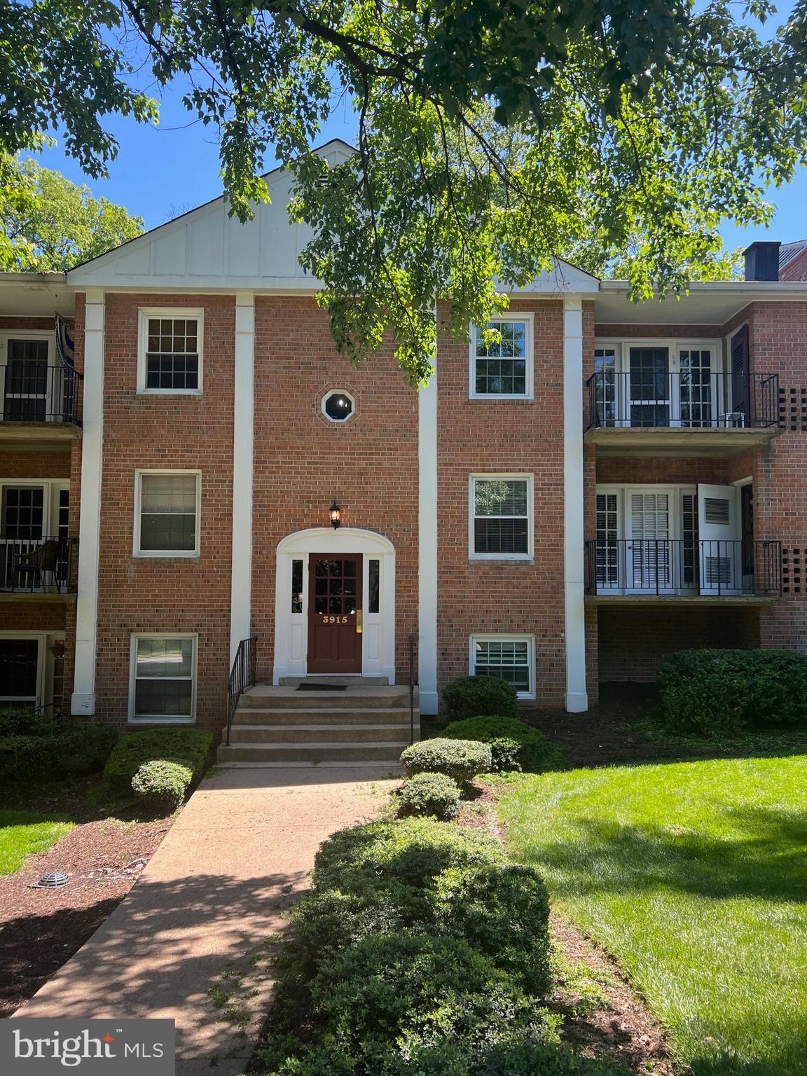 LYNDHURST - Residential Lease