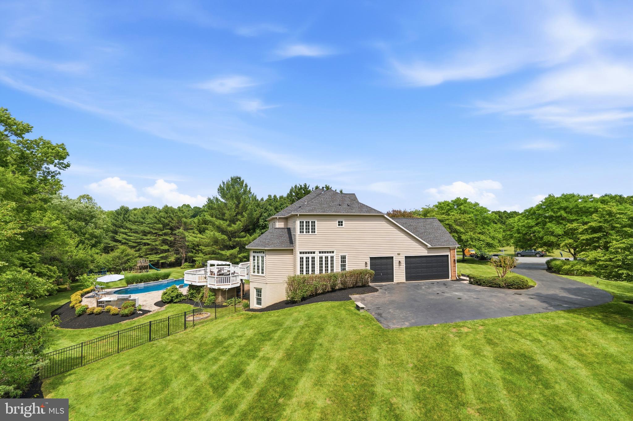 WARD FARM ESTATES - Residential