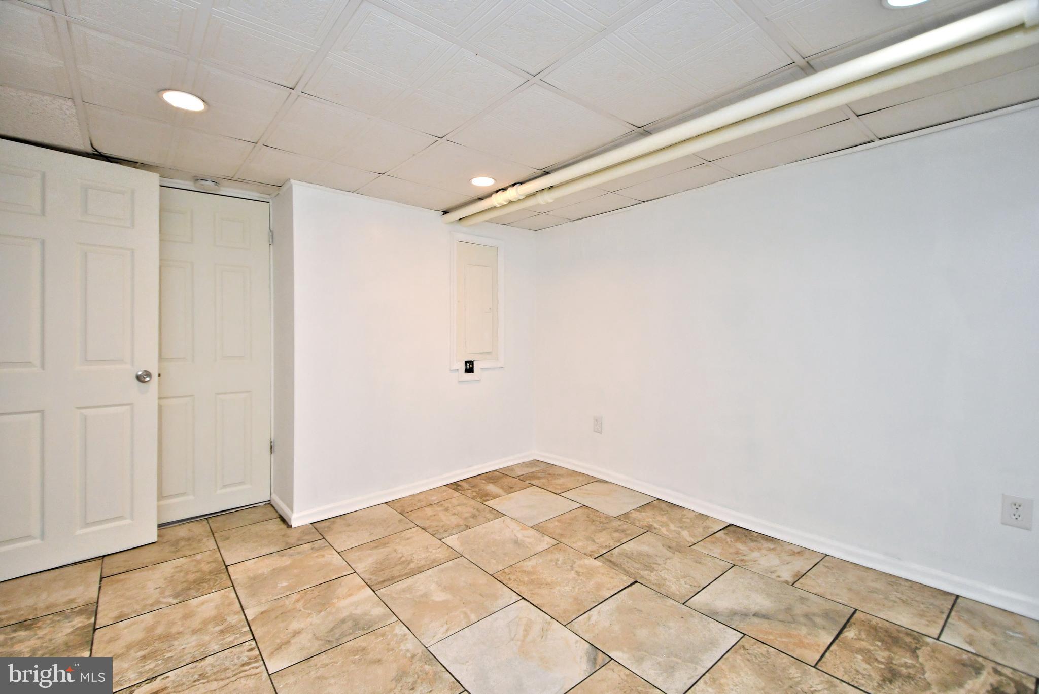 ELKINS PARK - Residential
