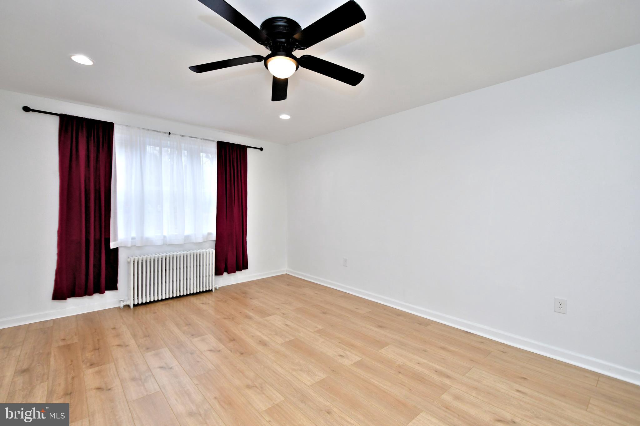 ELKINS PARK - Residential