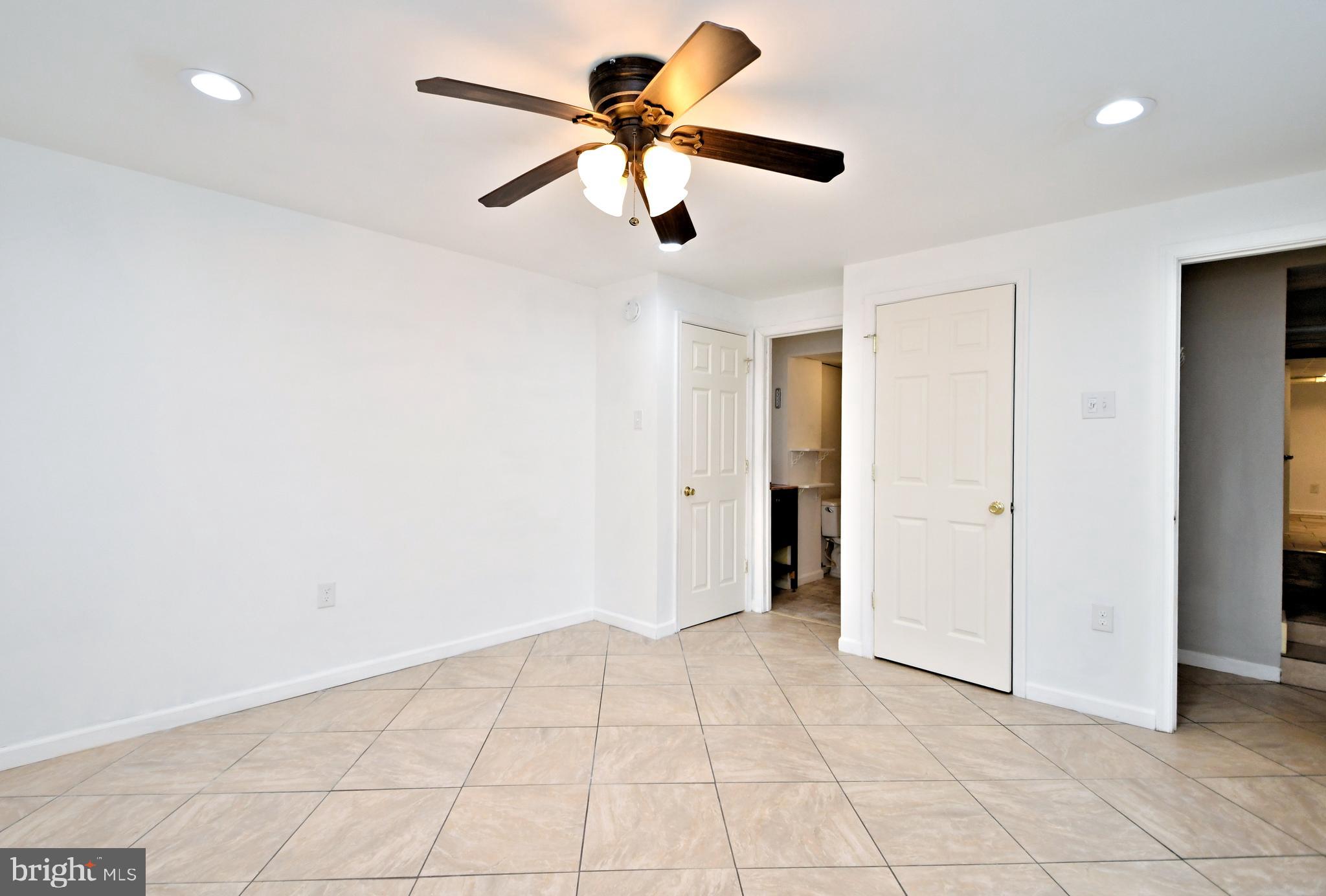 ELKINS PARK - Residential