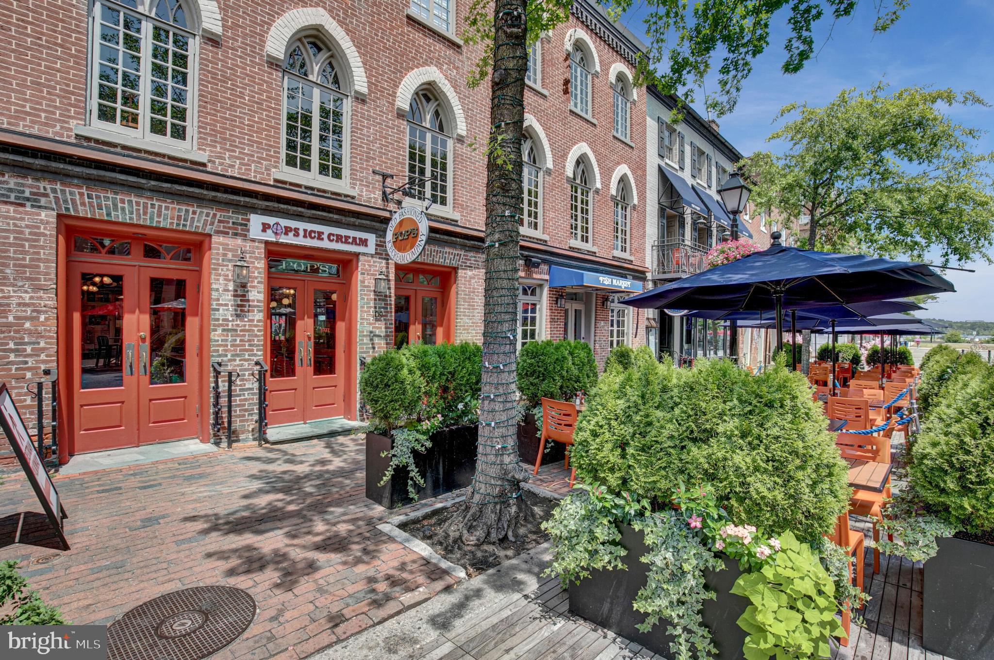 BRADDOCK PLACE - Residential
