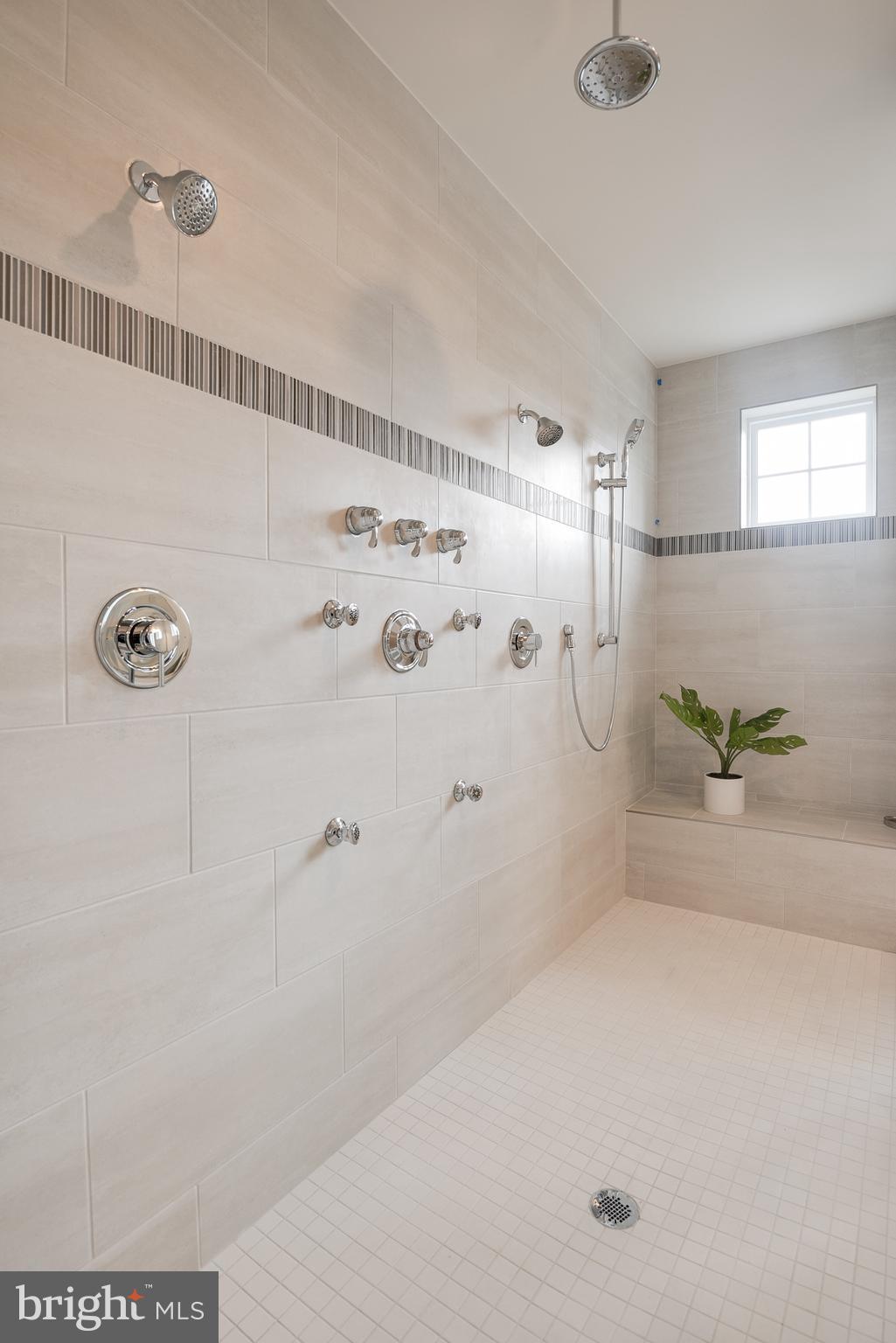 SOUTH TREEVIEW ESTATES - Residential