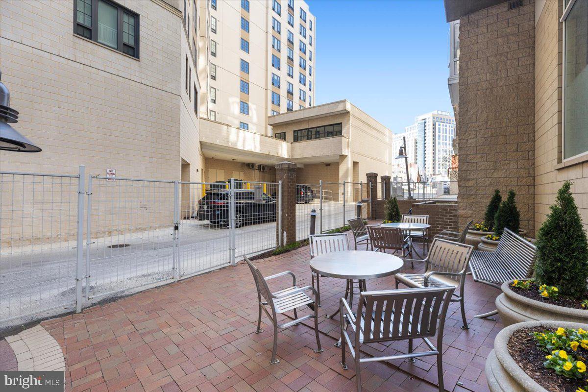 CRESCENT - Residential