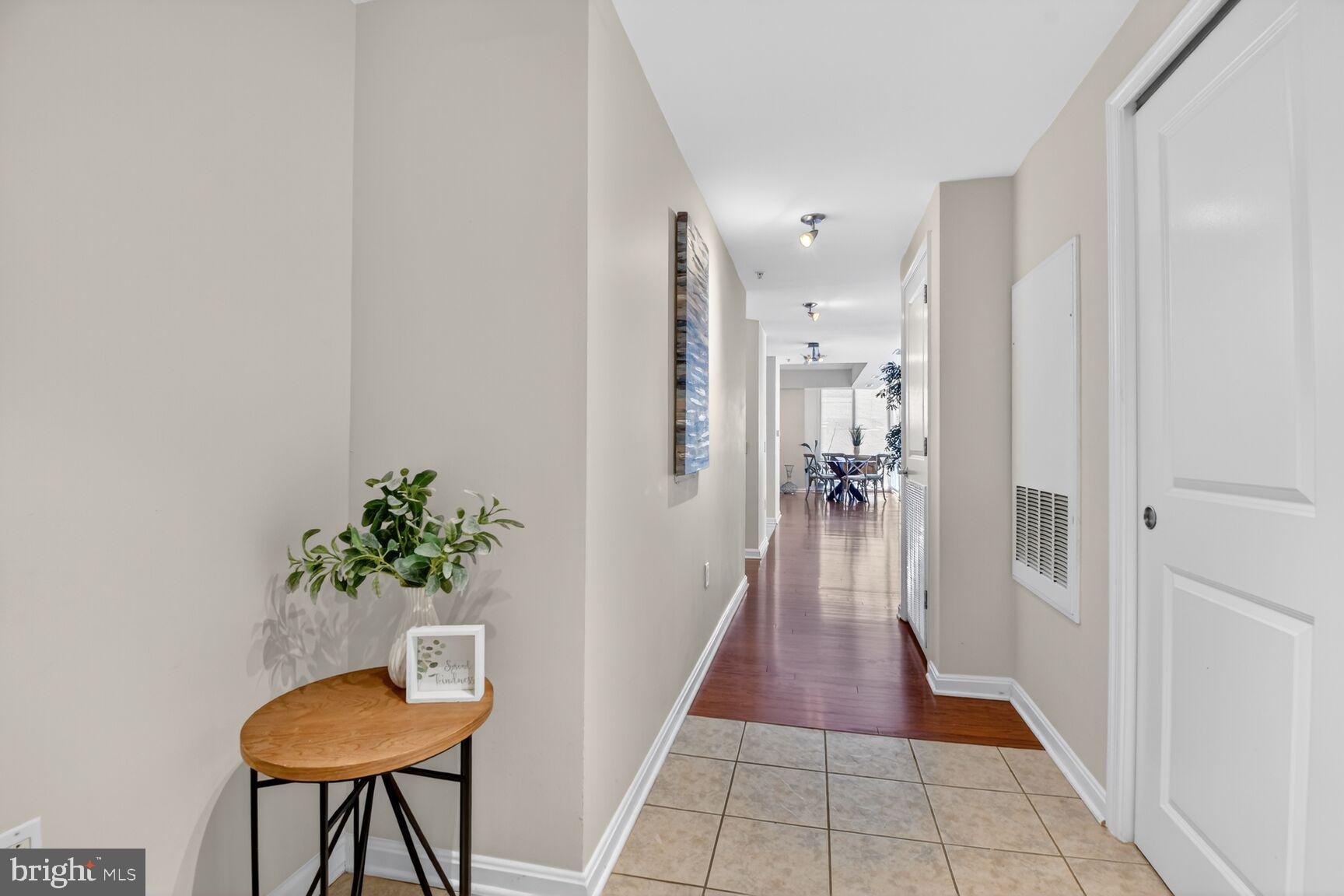 CRESCENT - Residential