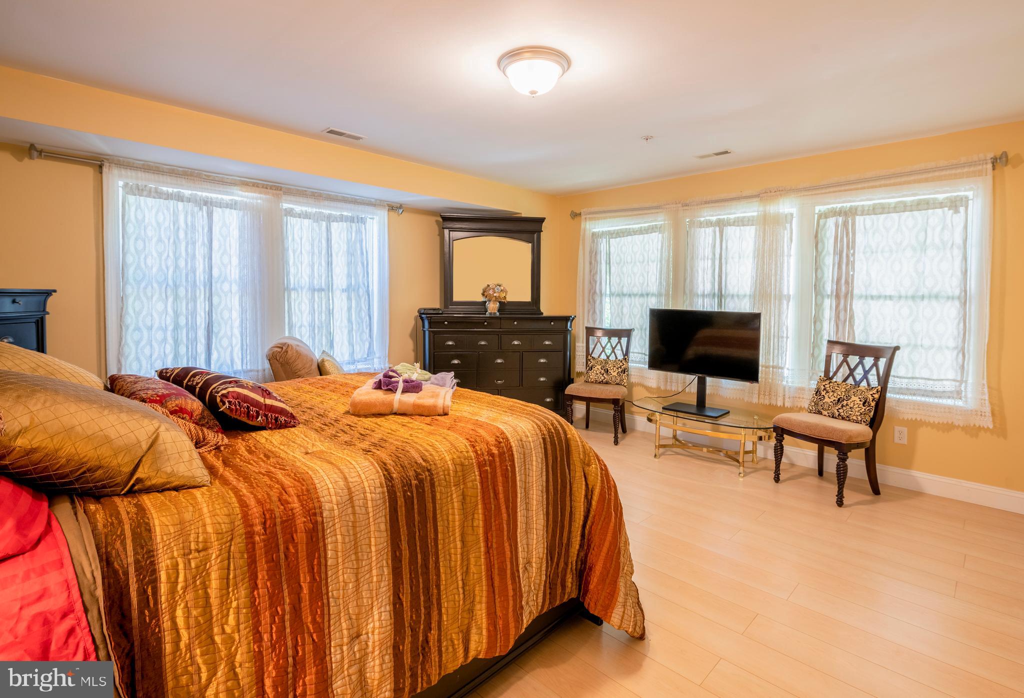 KING OF PRUSSIA - Residential