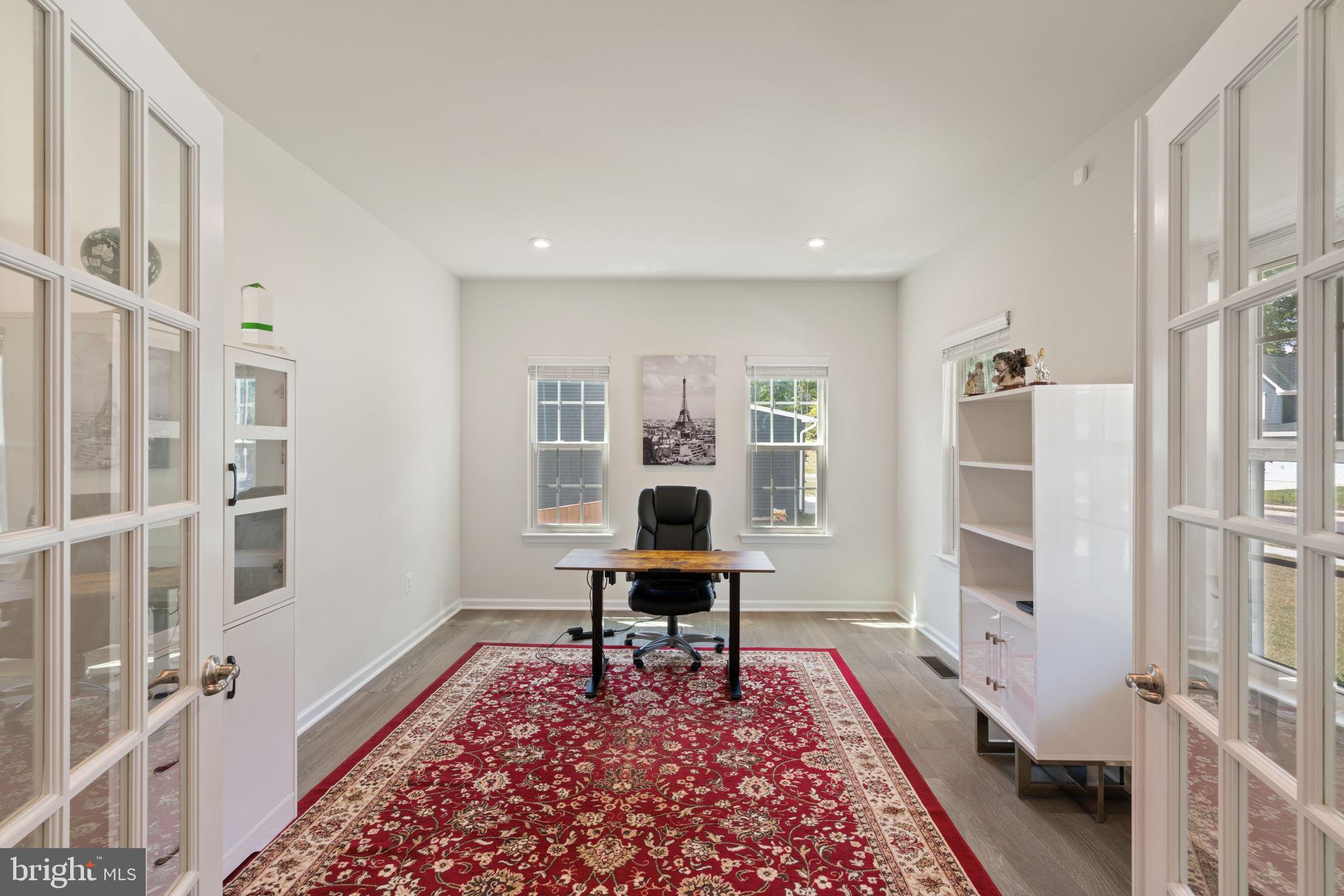 WOODBERRY MANOR - Residential