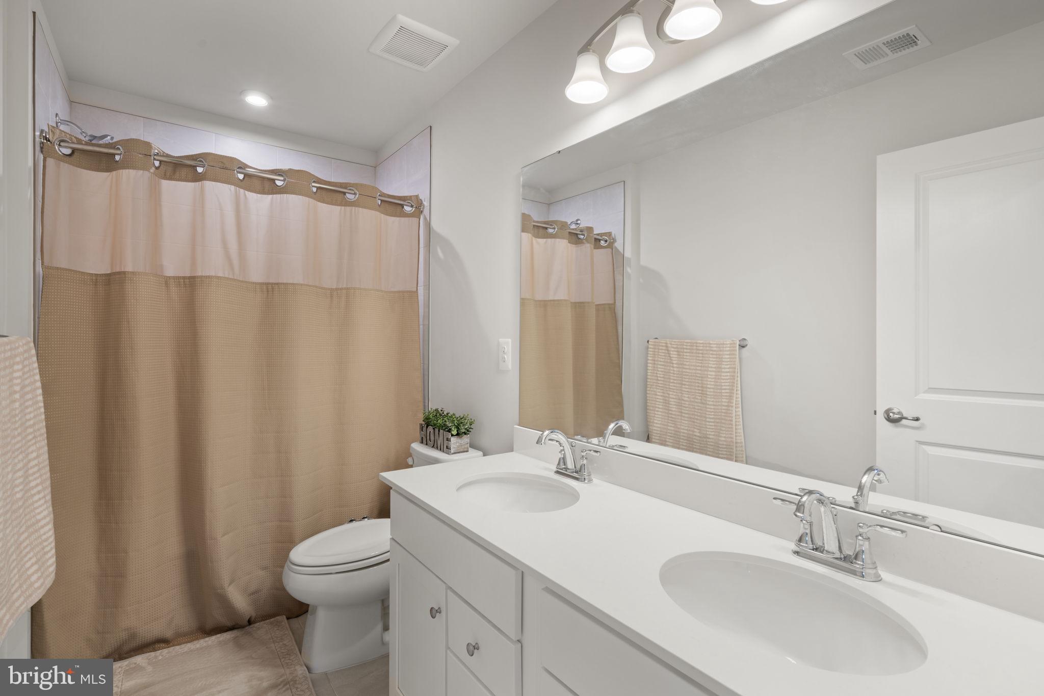 WOODBERRY MANOR - Residential