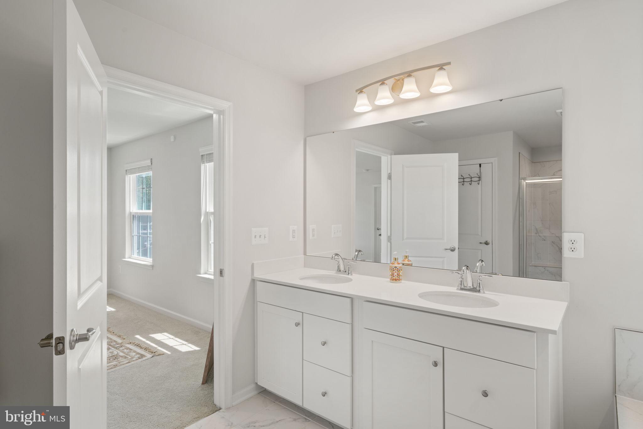 WOODBERRY MANOR - Residential