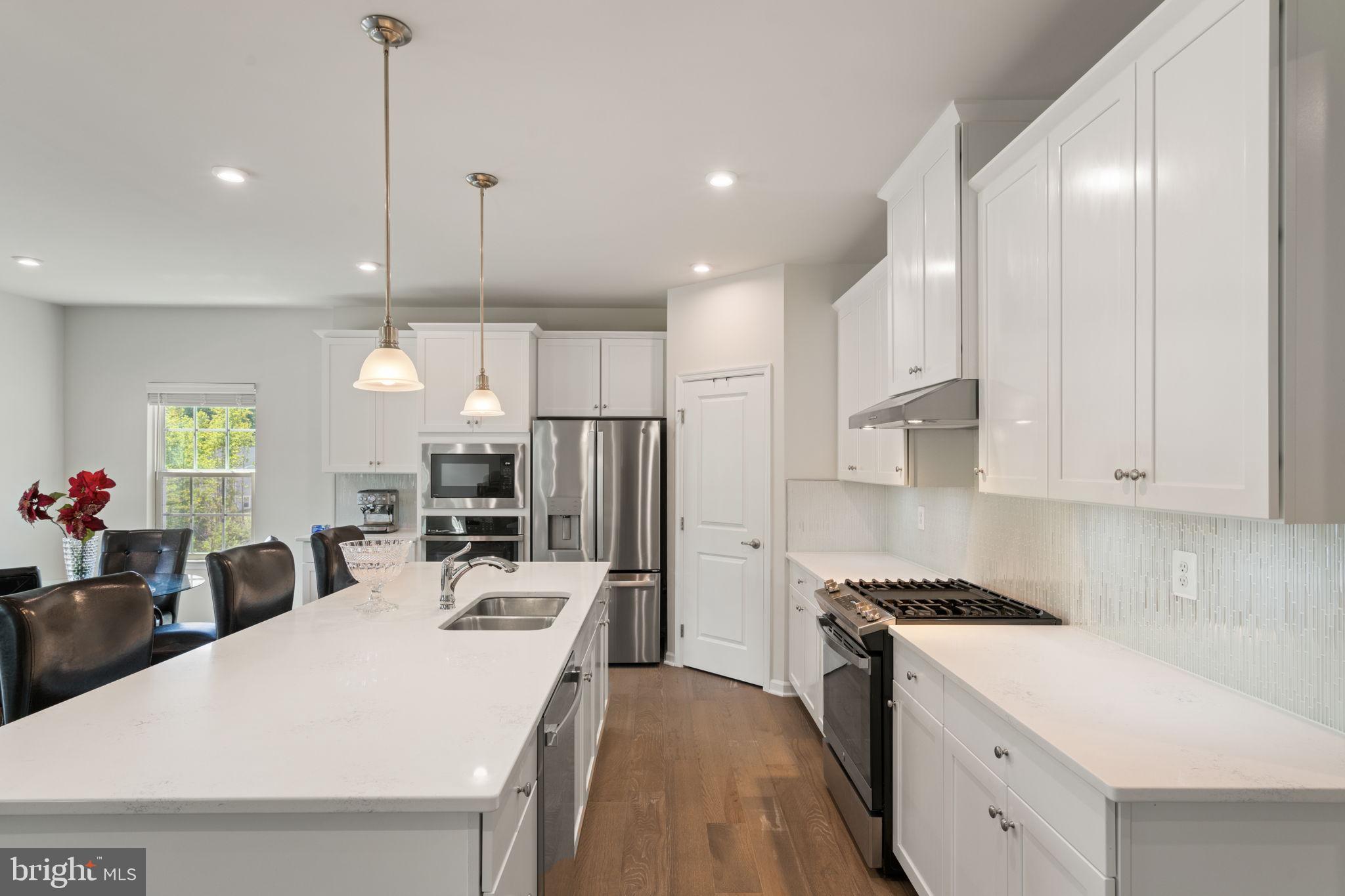 WOODBERRY MANOR - Residential