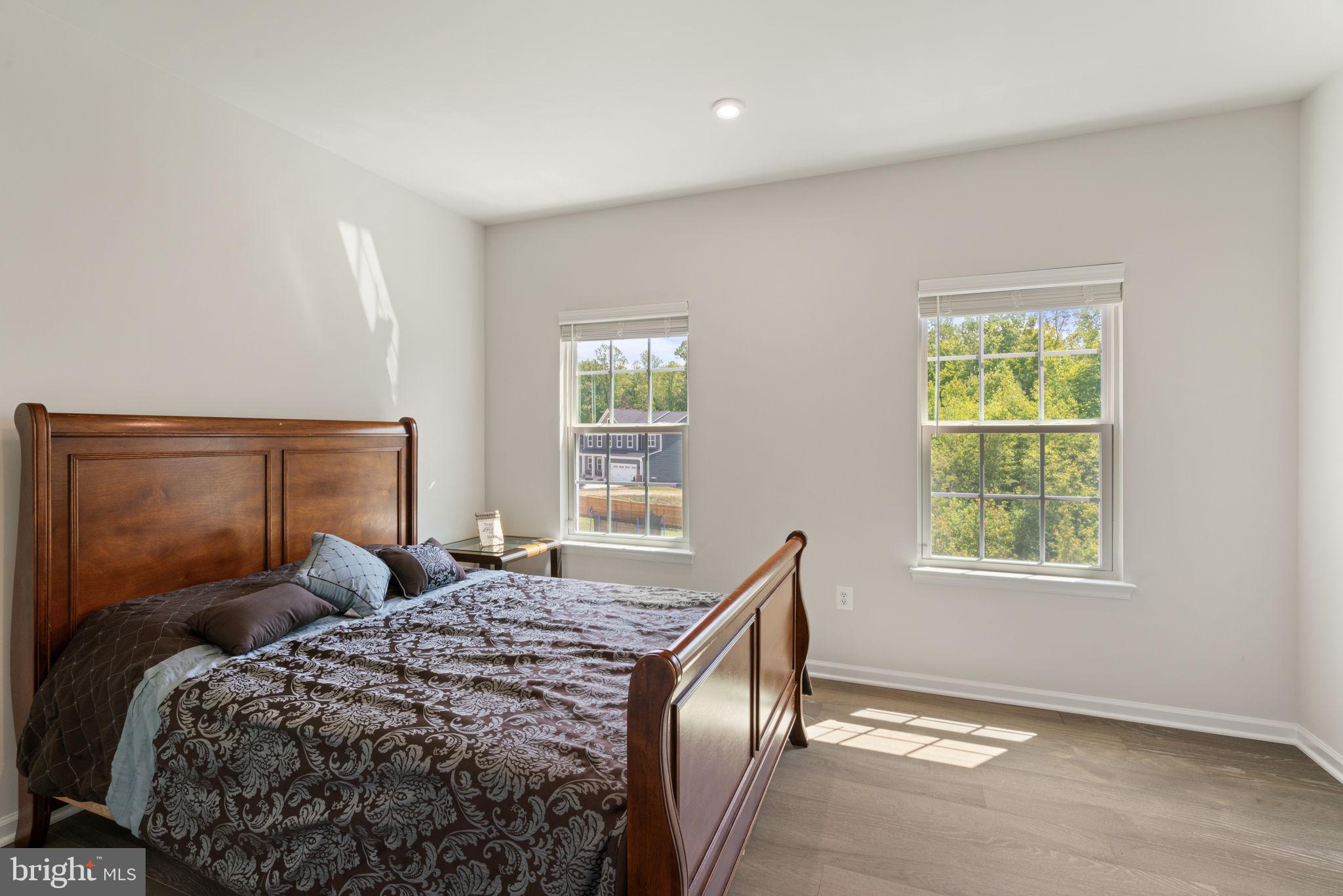 WOODBERRY MANOR - Residential