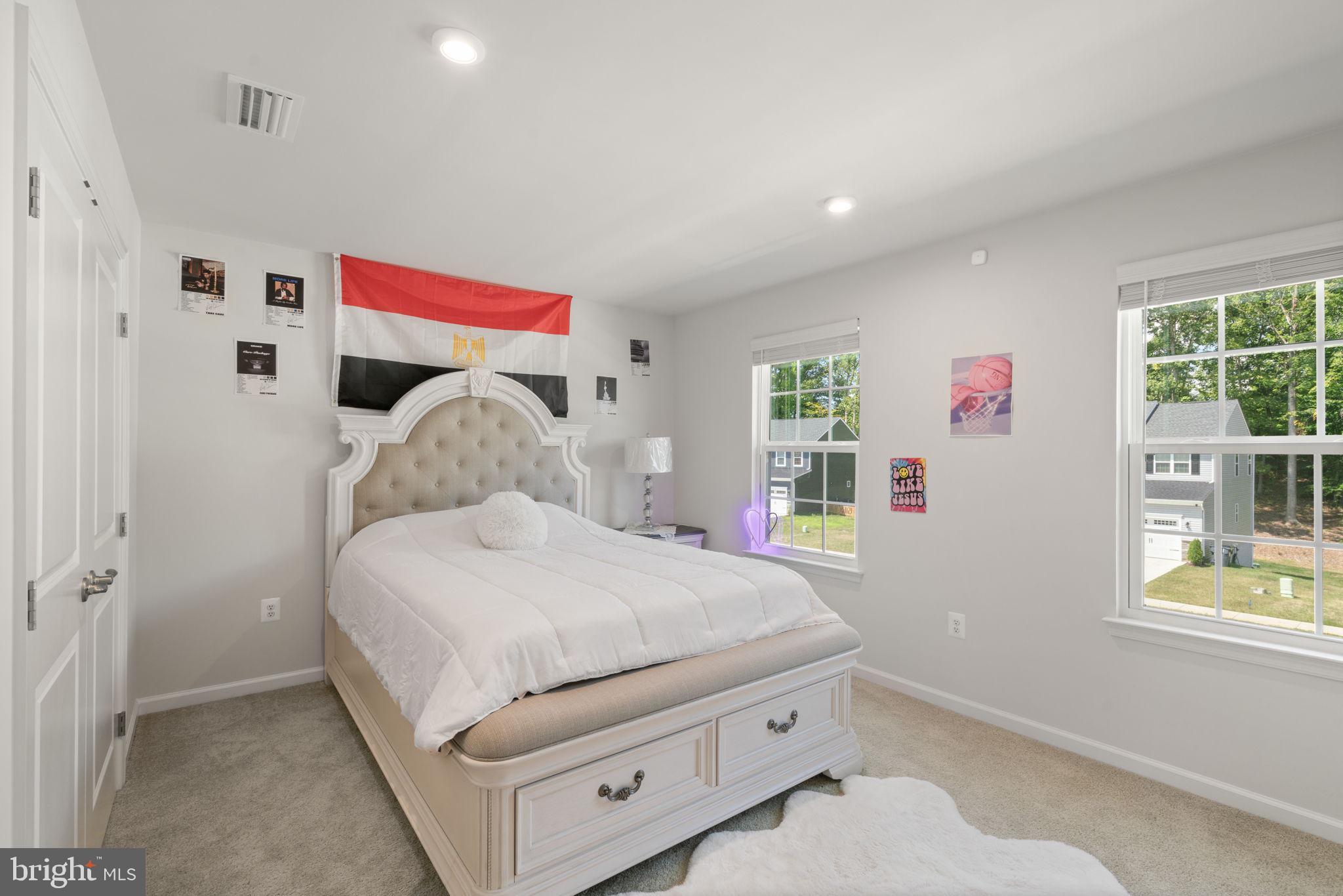 WOODBERRY MANOR - Residential