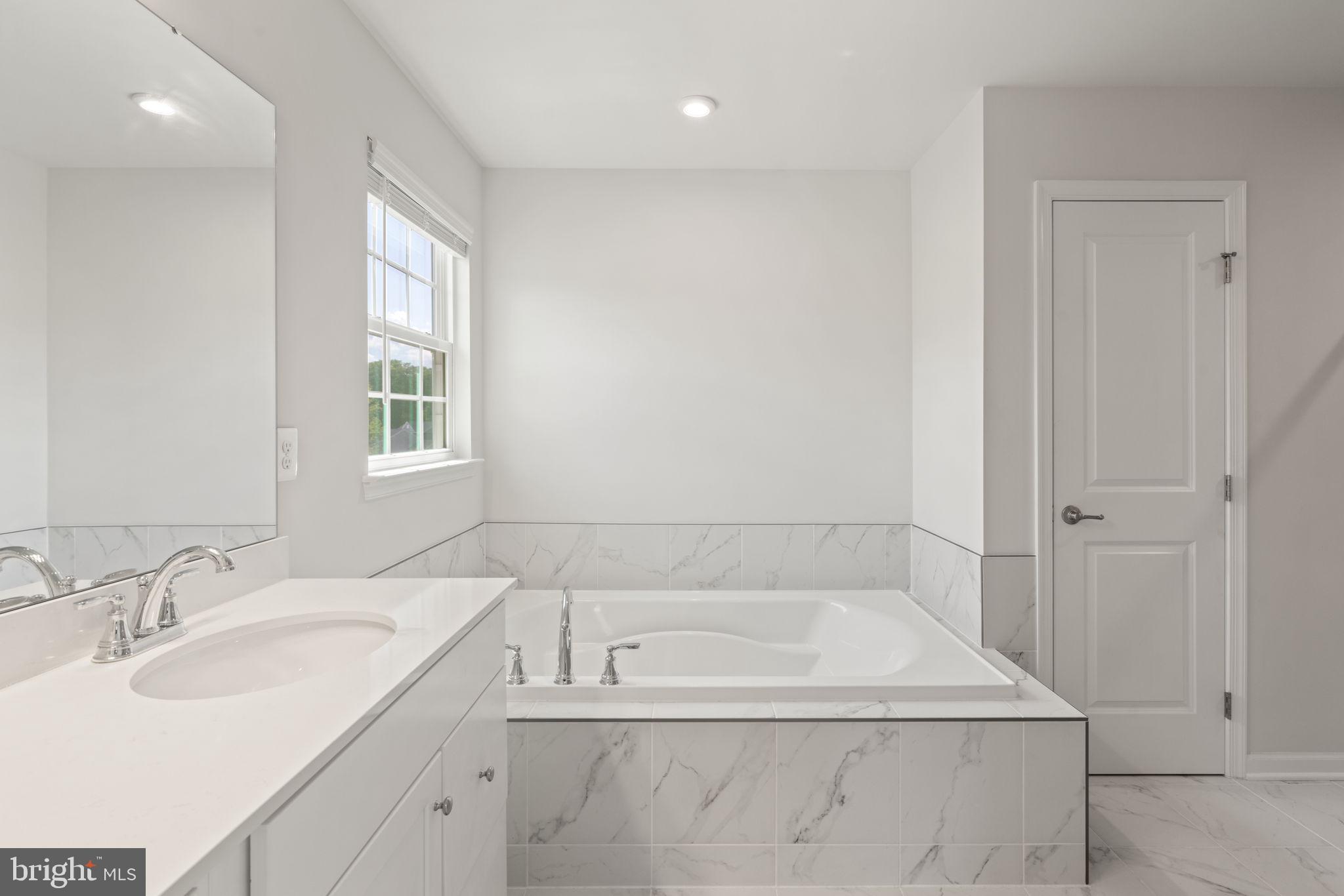 WOODBERRY MANOR - Residential