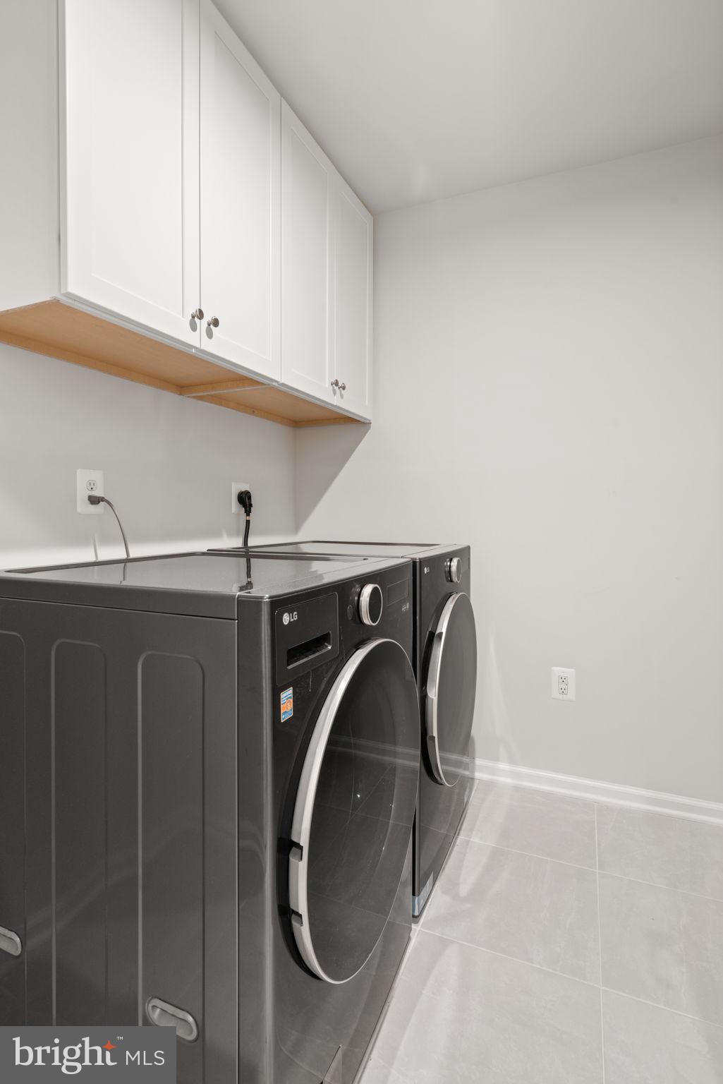 WOODBERRY MANOR - Residential
