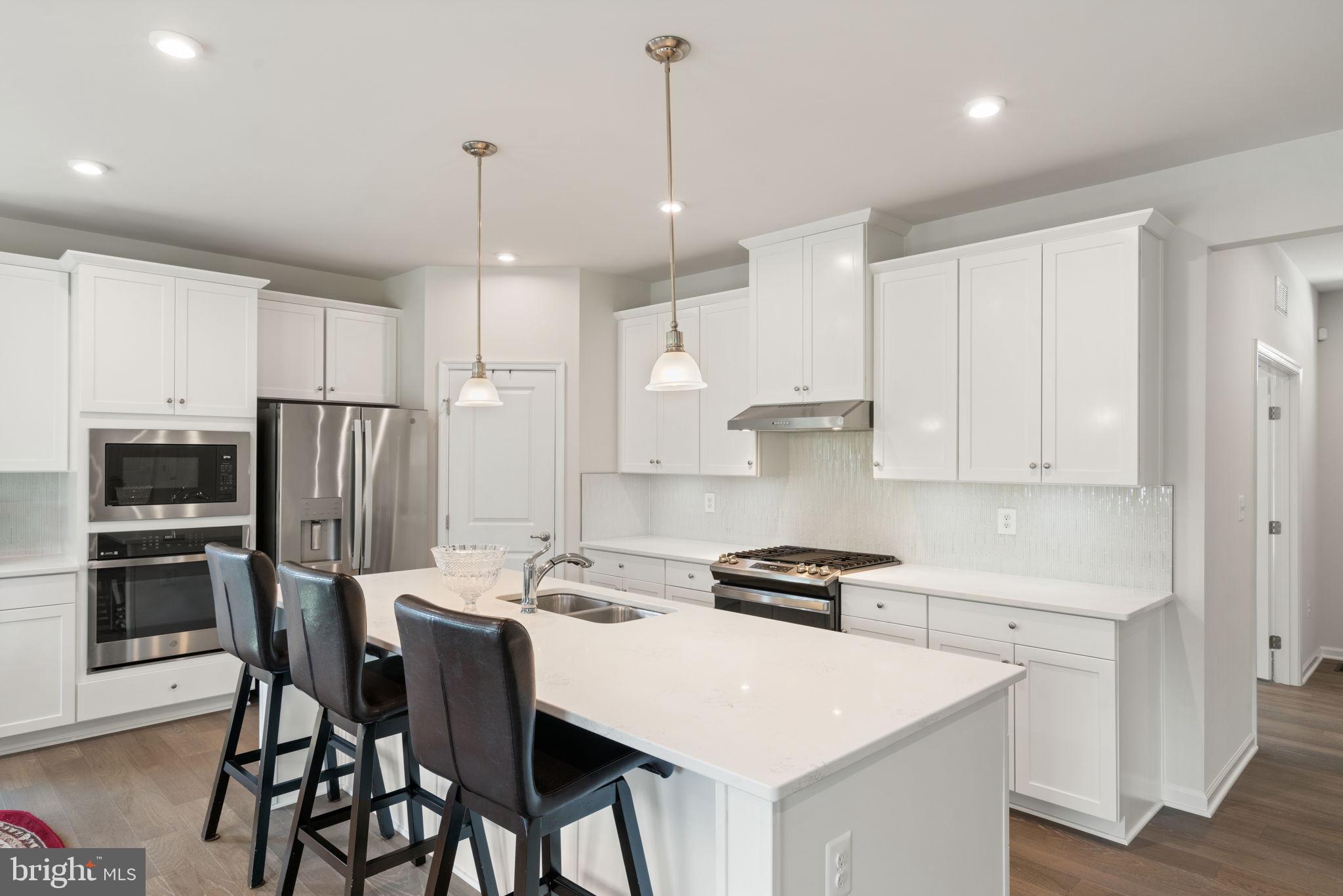 WOODBERRY MANOR - Residential