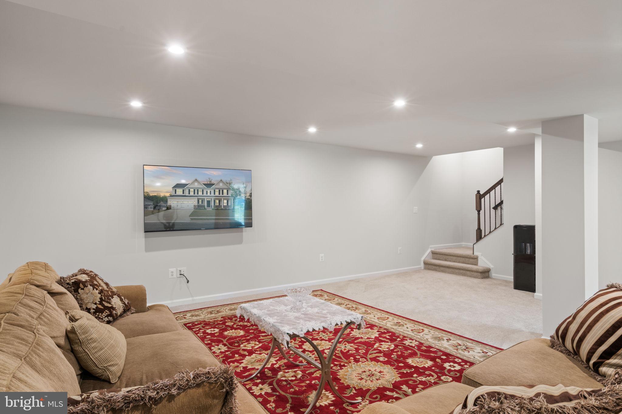 WOODBERRY MANOR - Residential